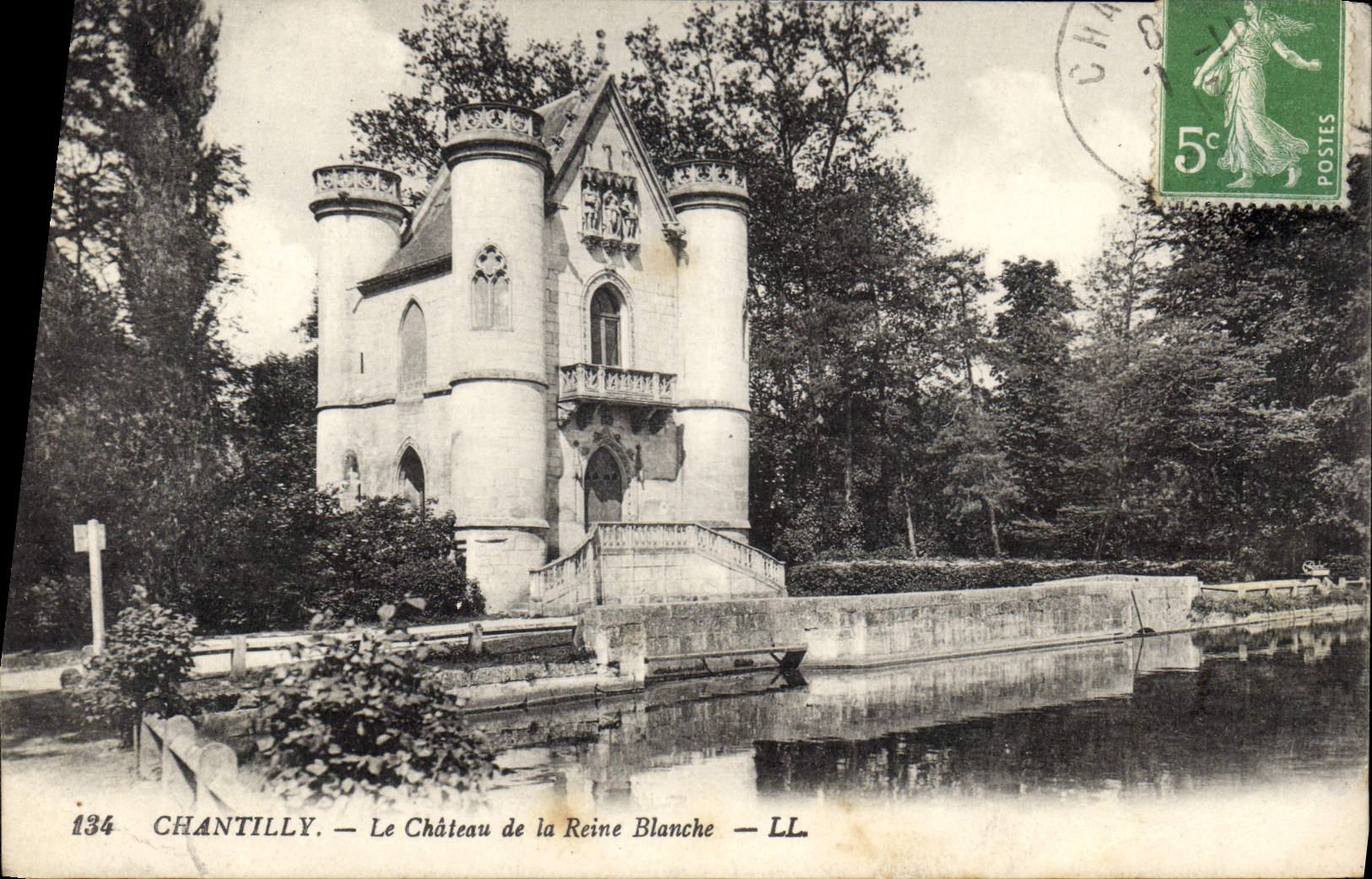 CPA Chantilly le Chateau de la Reine Blanche 