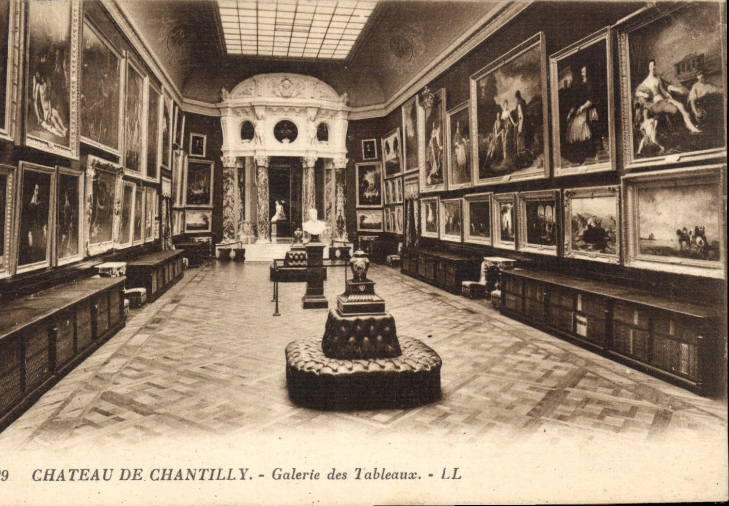 CPA Chateau de Chantilly Galerie des Tableaux