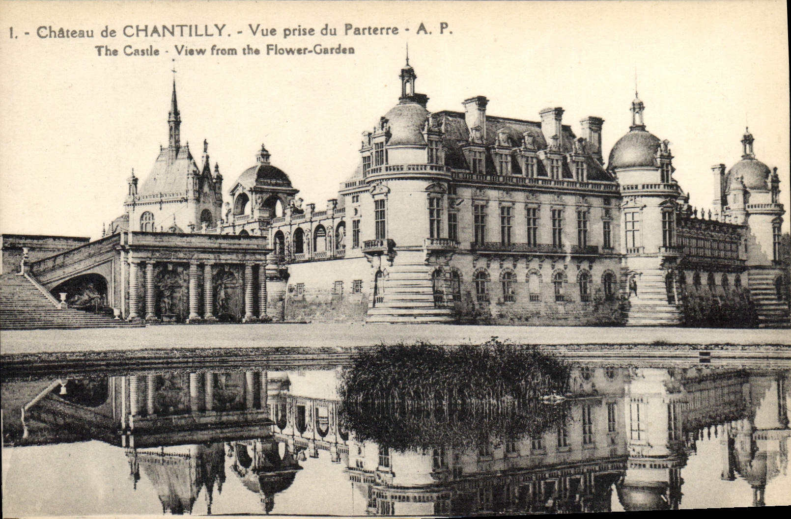 CPA Chateau de Chantilly Vue prise du Parterre 