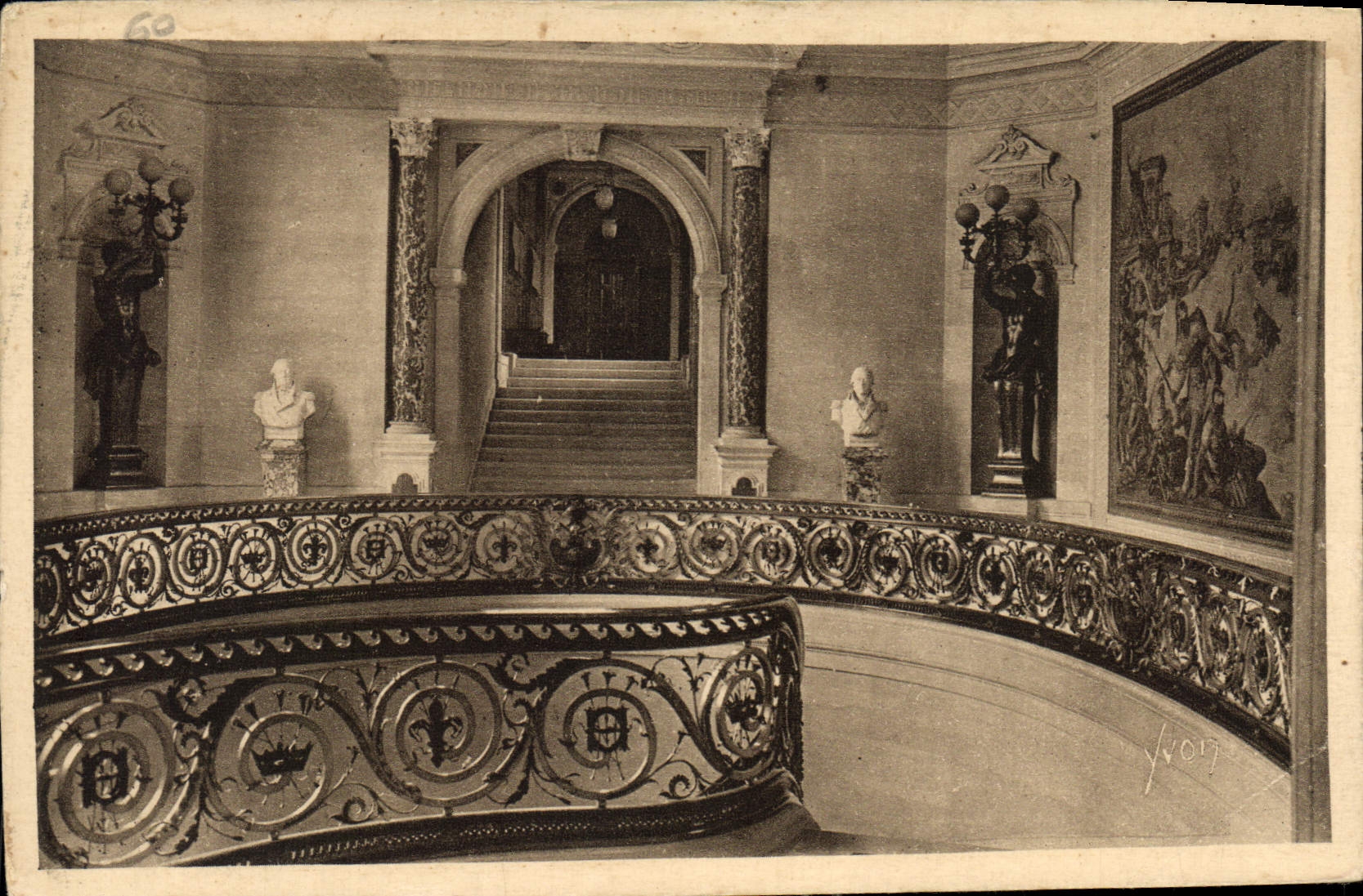 CPA La Douce France Chateau de Chantilly le Vestibule et l'Escalier d'Honneur 