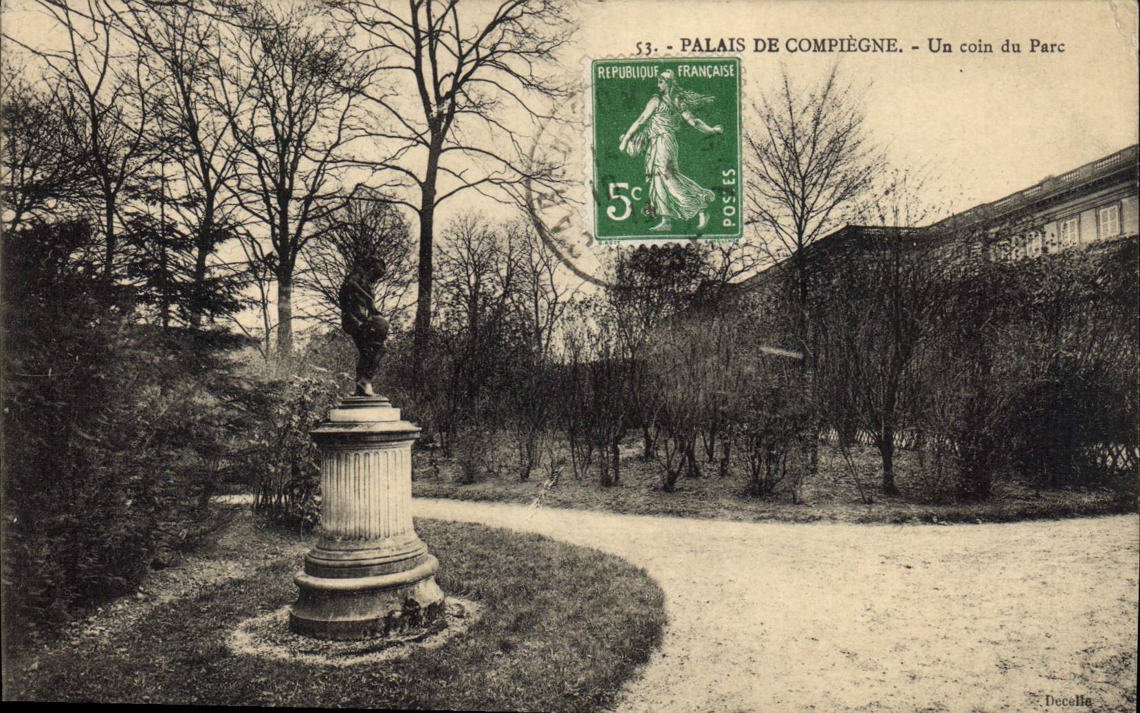 CPA Palais de Compiegne Un Coin du Parc 
