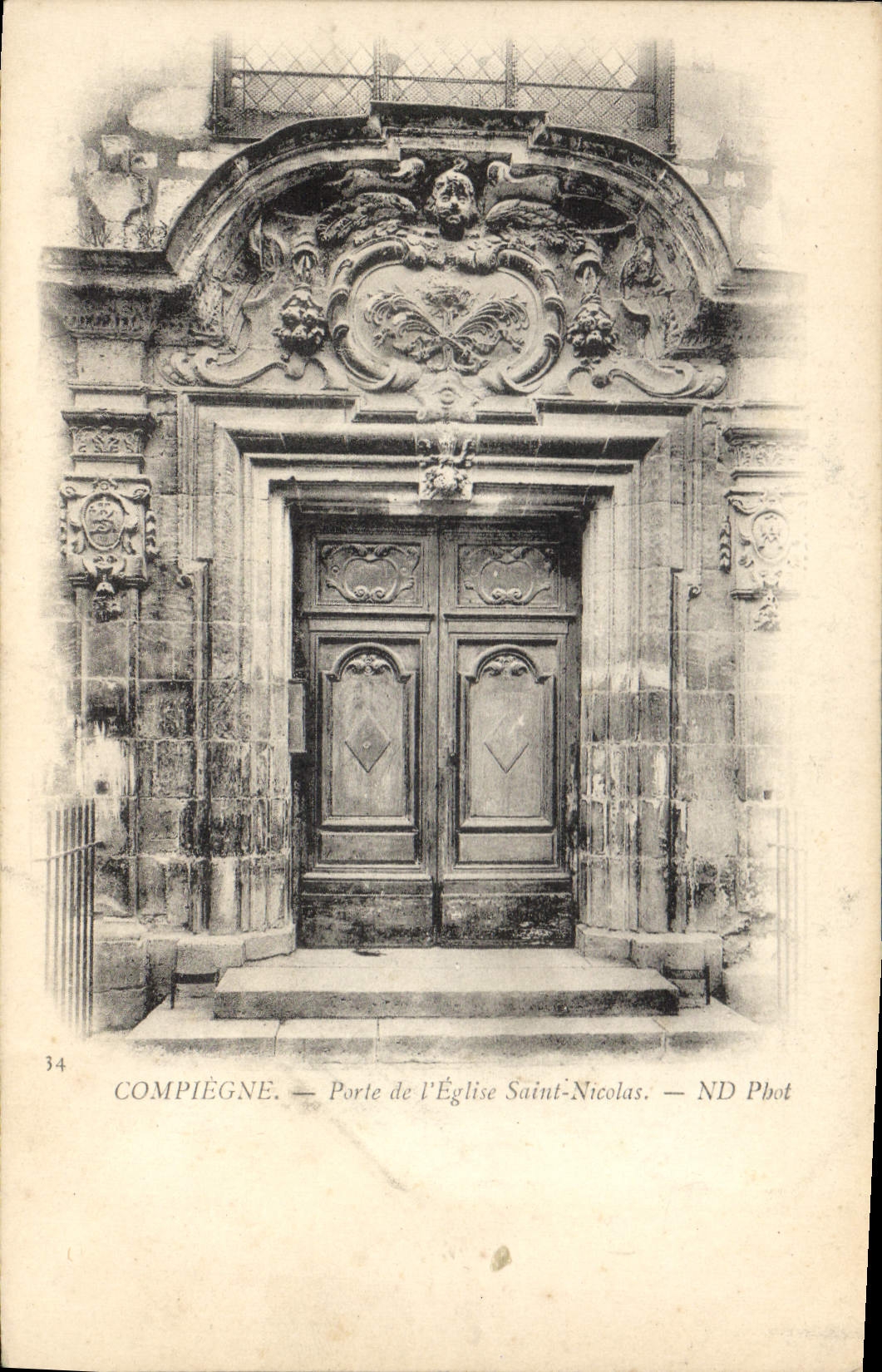 CPA Compiegne Porte de l'Eglise Saint Nicolas 