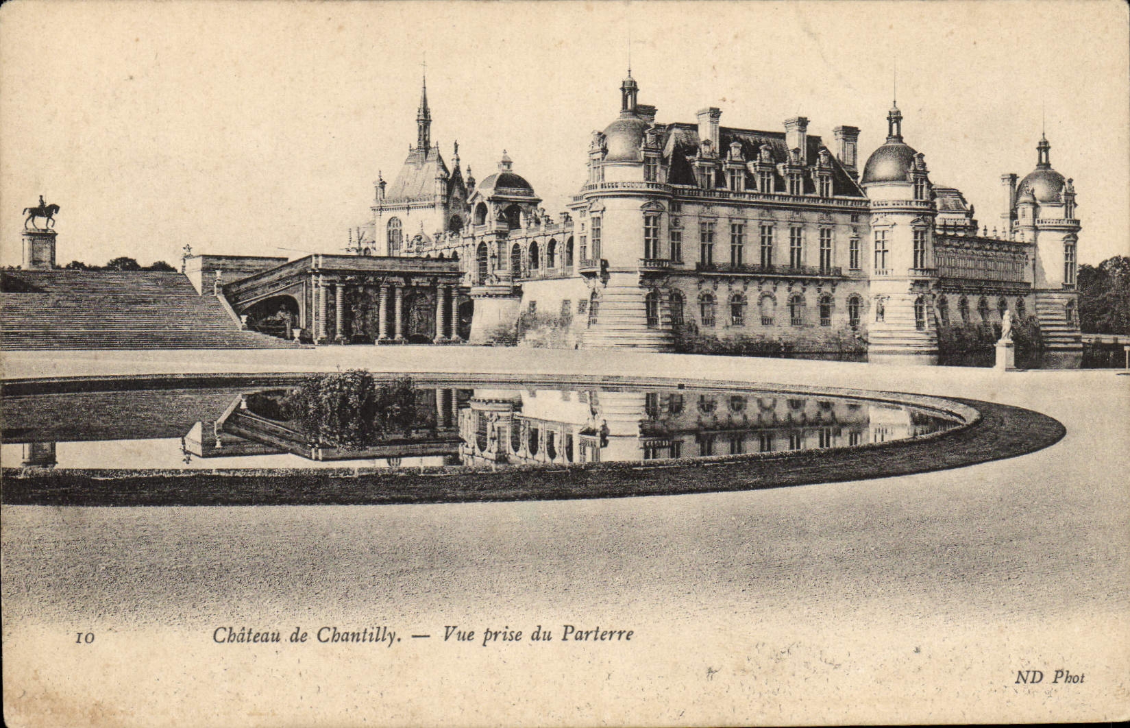 CPA Chateau de Chantilly Vue prise de Parterre 