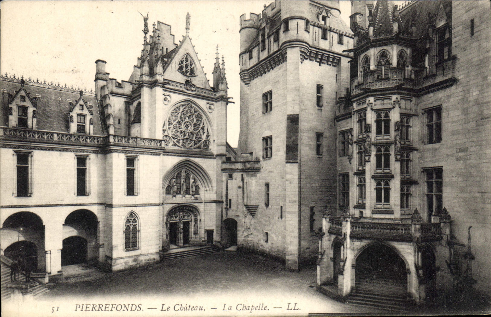 CPA Pierrefonds le Chateau la Chapelle 