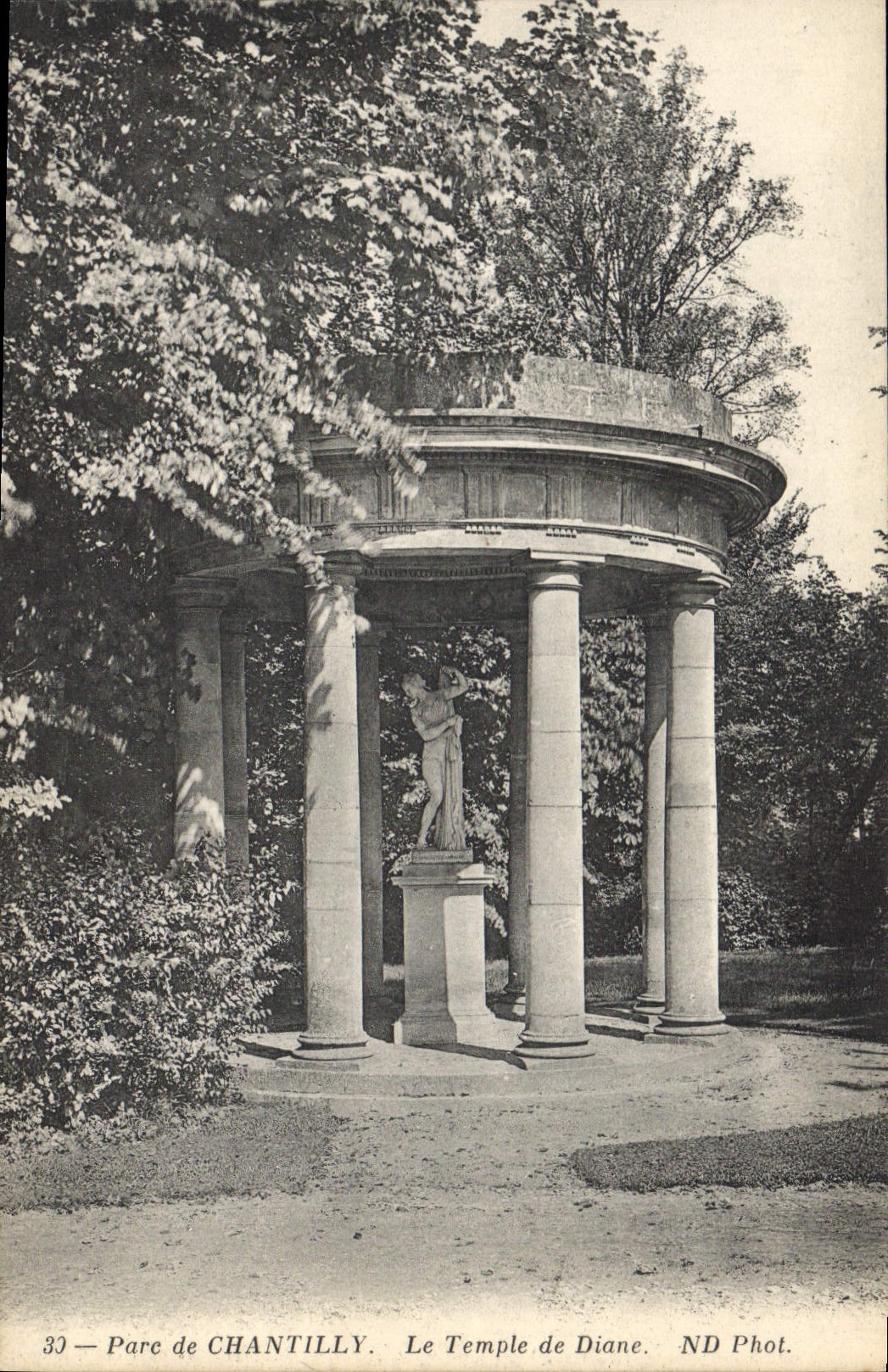 CPA Parc de Chantilly le Temple de Diane 