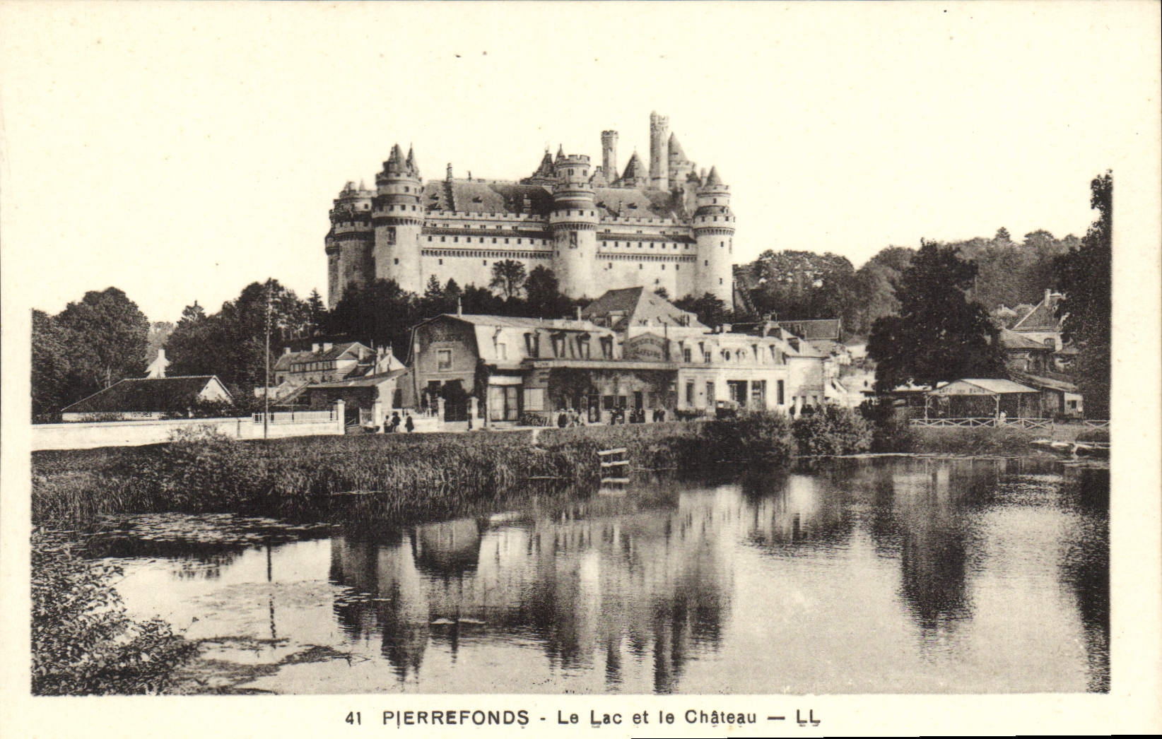 CPA Pierrefonds le Lac et le Chateau 