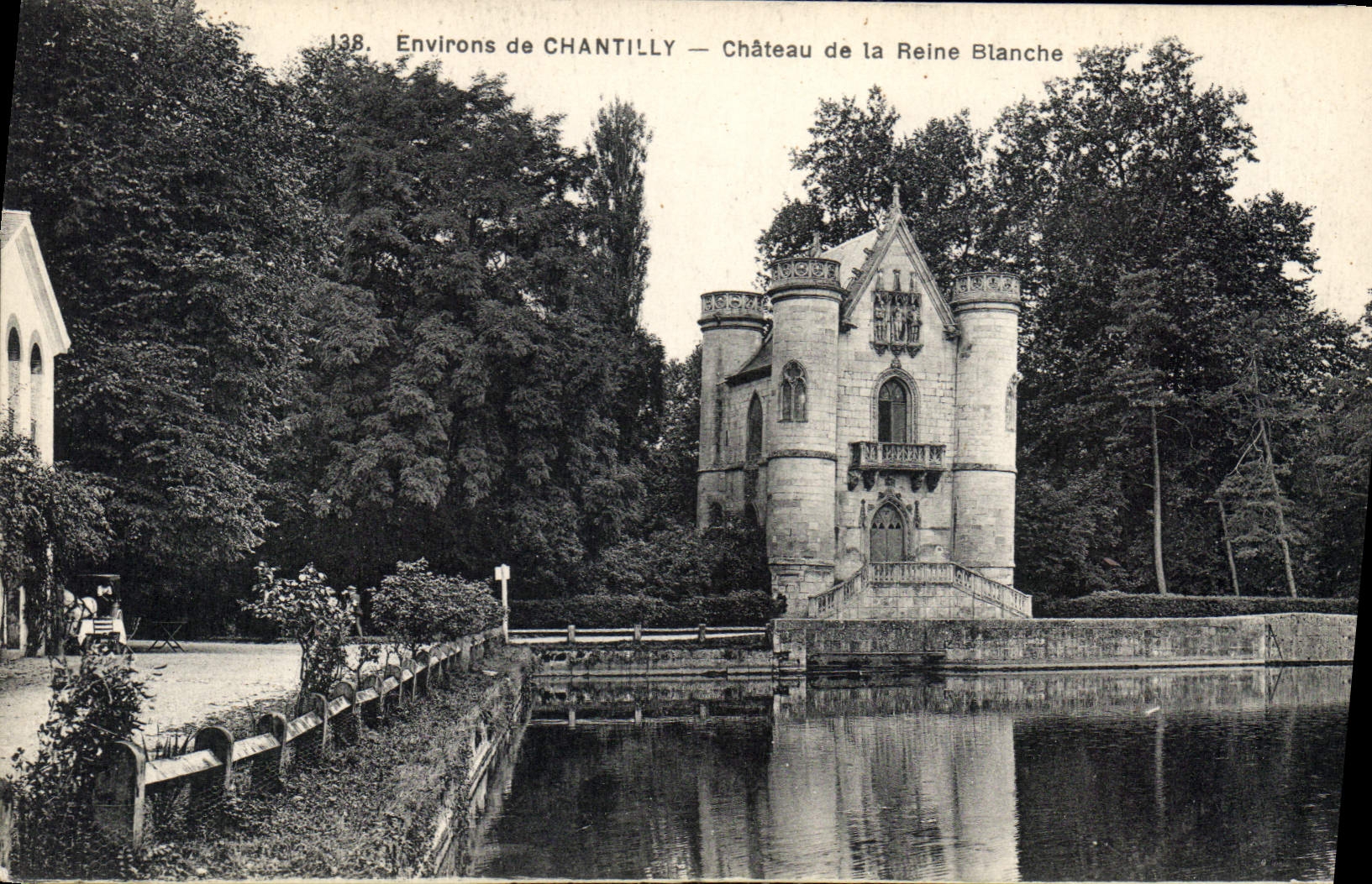 CPA Environs de Chantilly Chateau de la Reine Blanche 