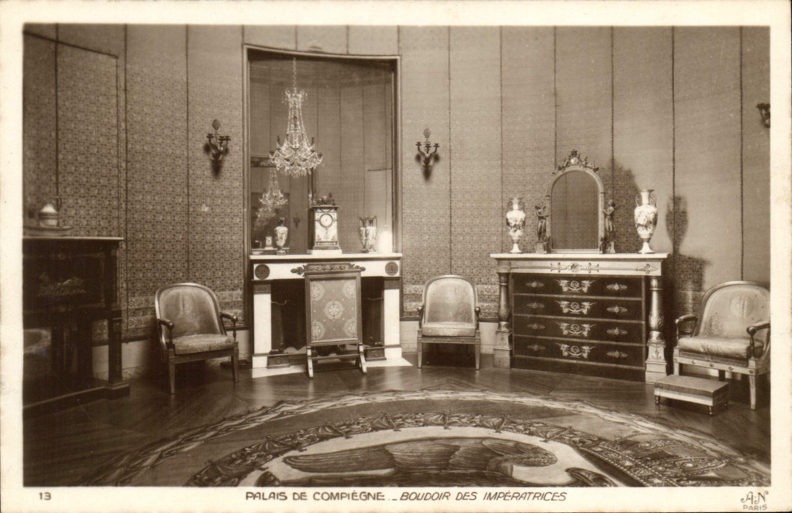 CPA Palais de Compiegne Boudoir des Imperatrices 