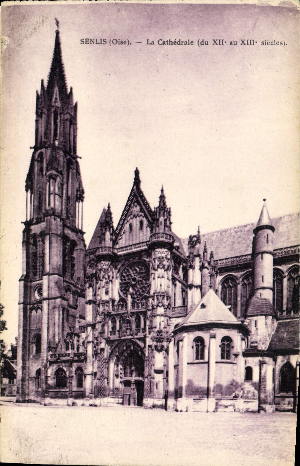 CPA Senlis Oise la Cathedrale 