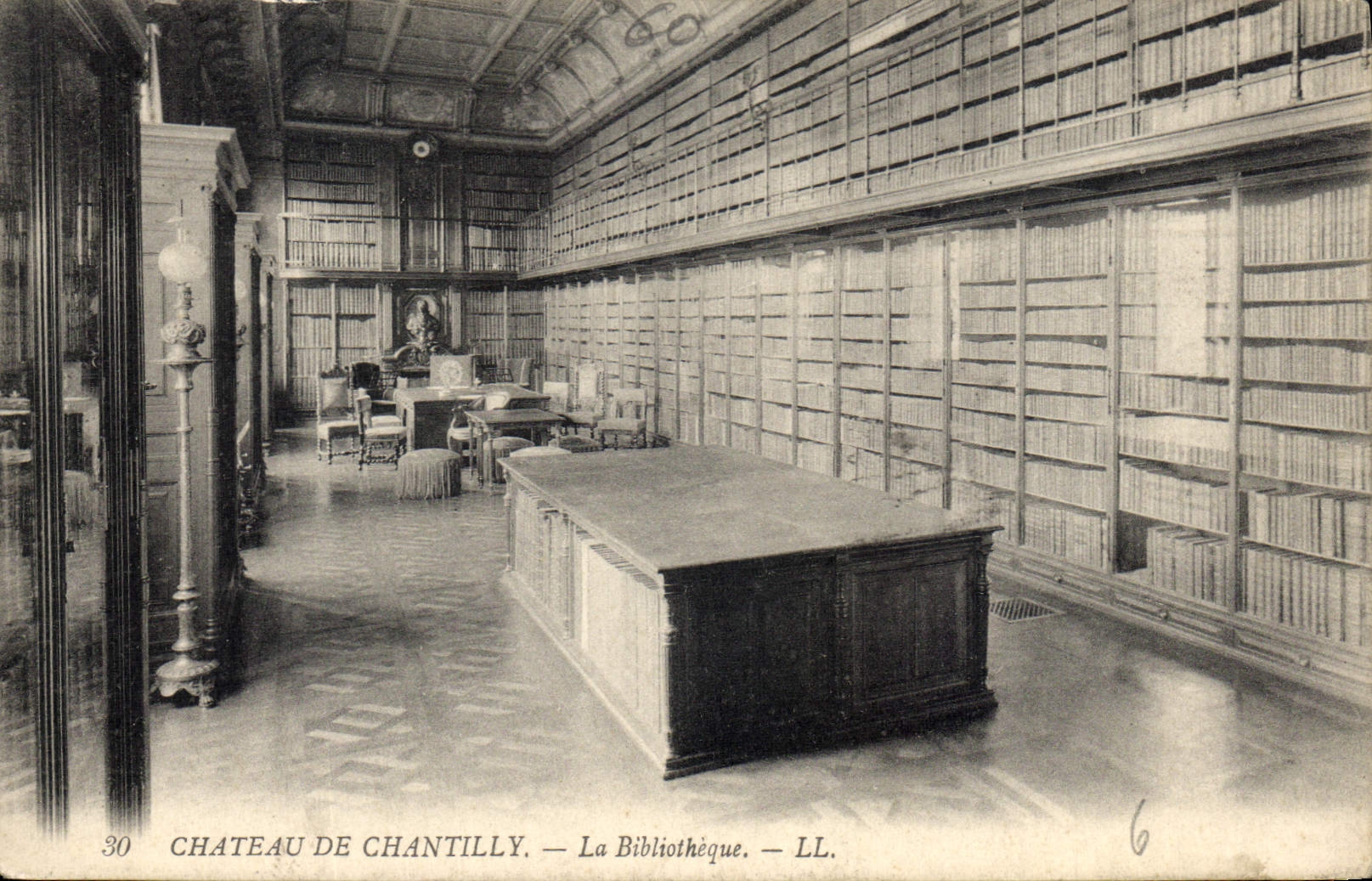 CPA Chateau de Chantilly la Bibliotheque 