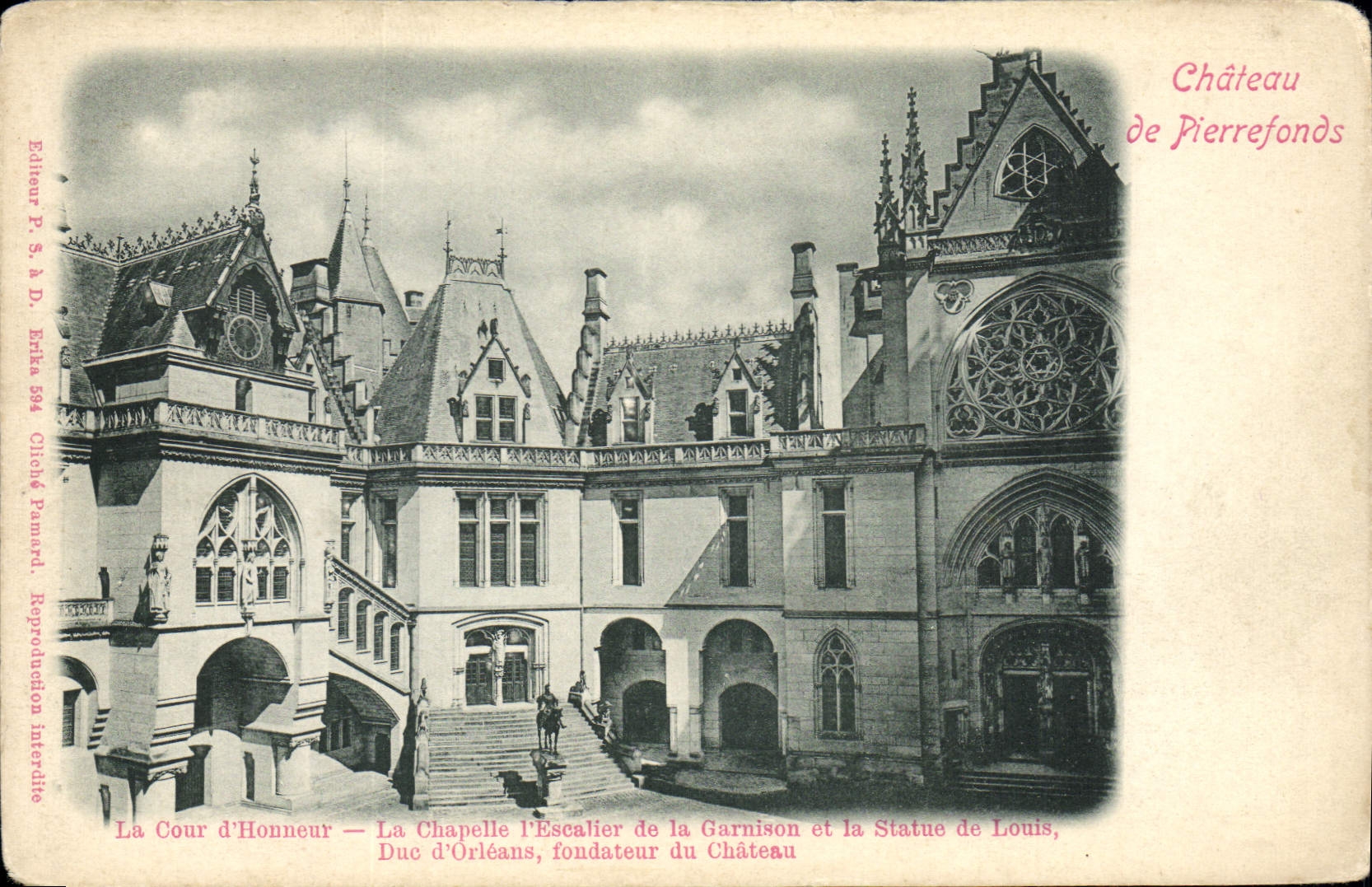 CPA Chateau de Pierrefonds la Cour d'Honneur la Chapelle l'Escalier de la Garnison et la Statue de L