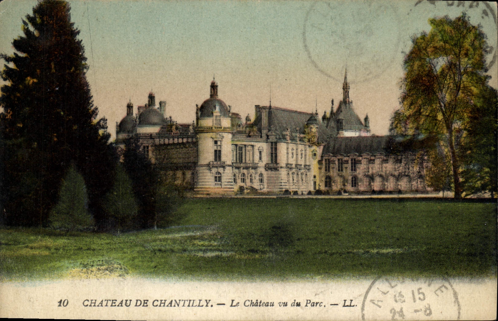 CPA Chateau de Chantilly le Chateau vu du Parc 