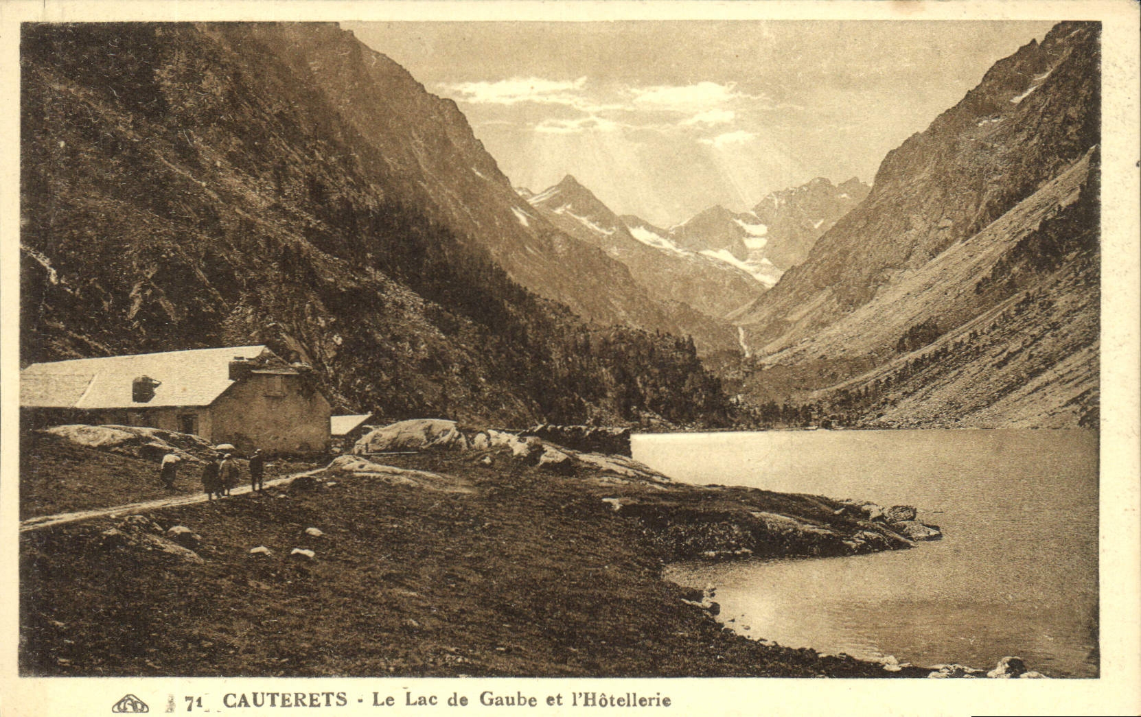 CPA Cauterets le Lac de Gaube et l'Hotellerie 