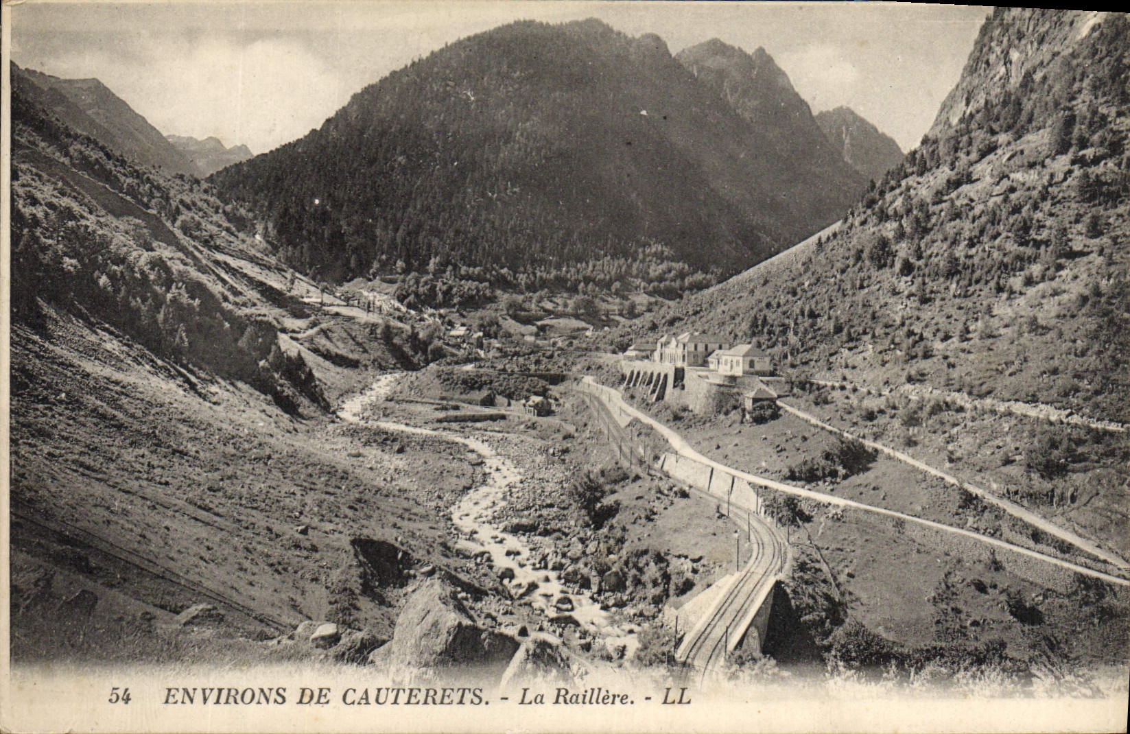 CPA Environs de Cauterets la Raillere 