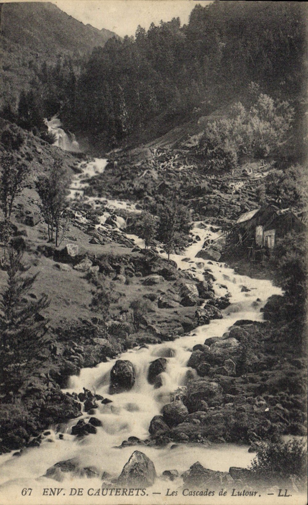 CPA Env de Cauterets les Cascades de Lutour 