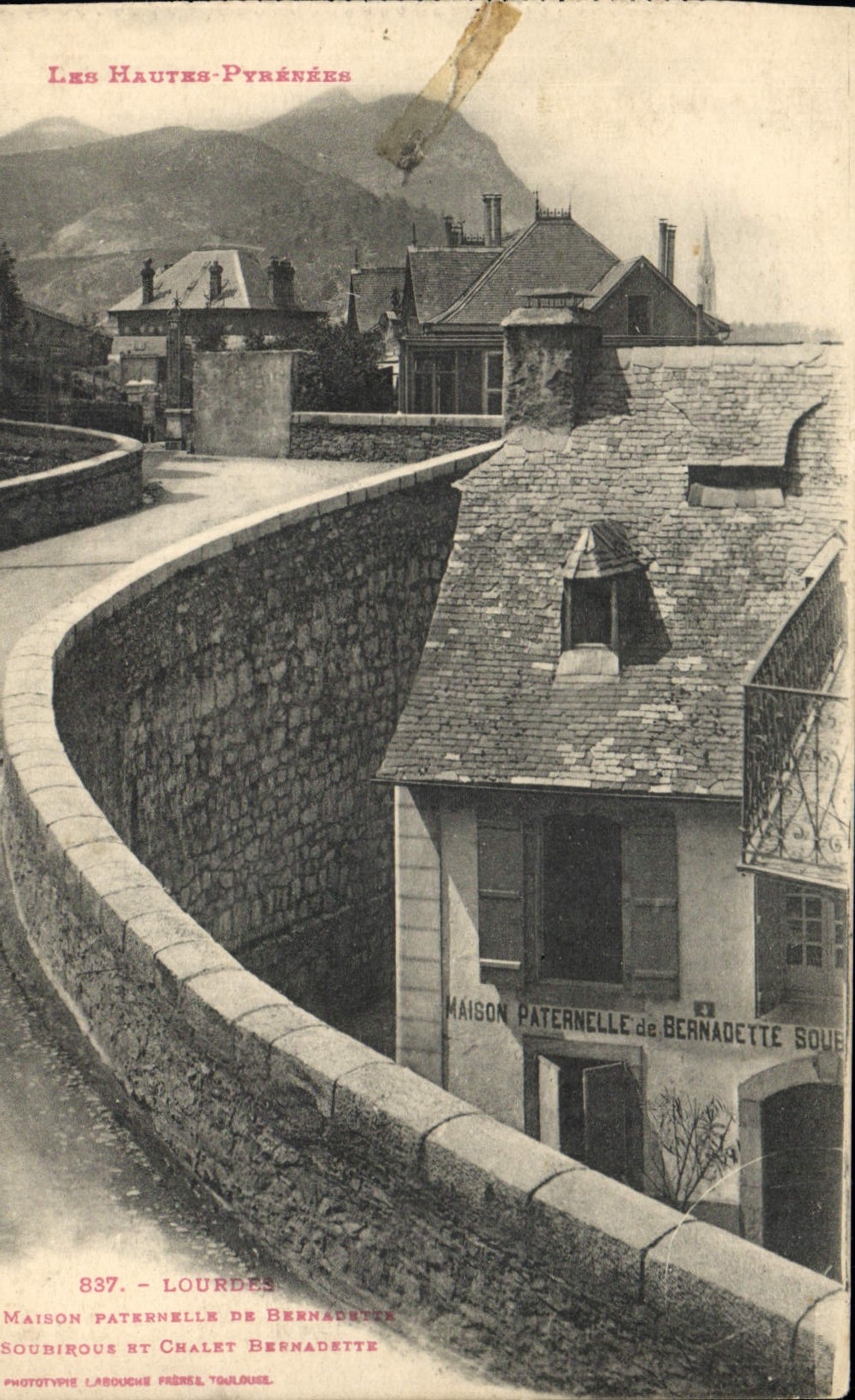 CPA Les Hautes Pyrenees Lourdes Maison paternelle de Bernadette Soubirous et chalet Bernadette