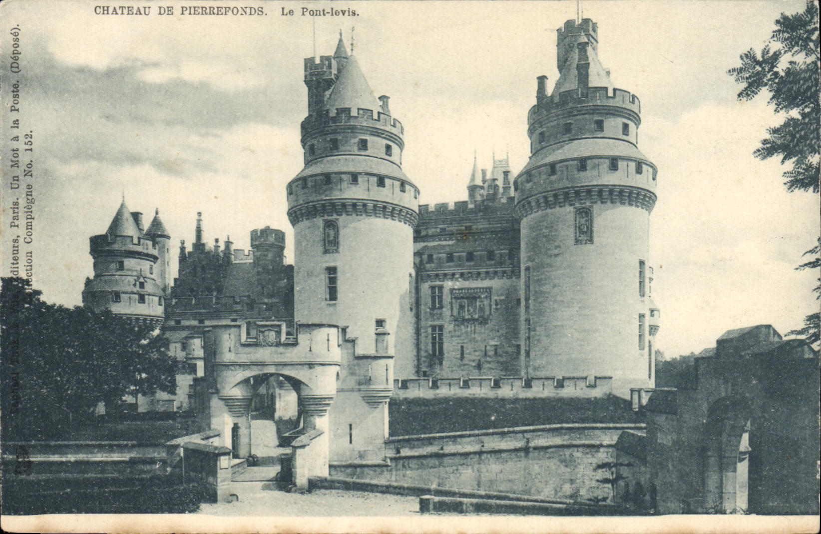 CPA Chateau de Pierrefonds le Pont Levis