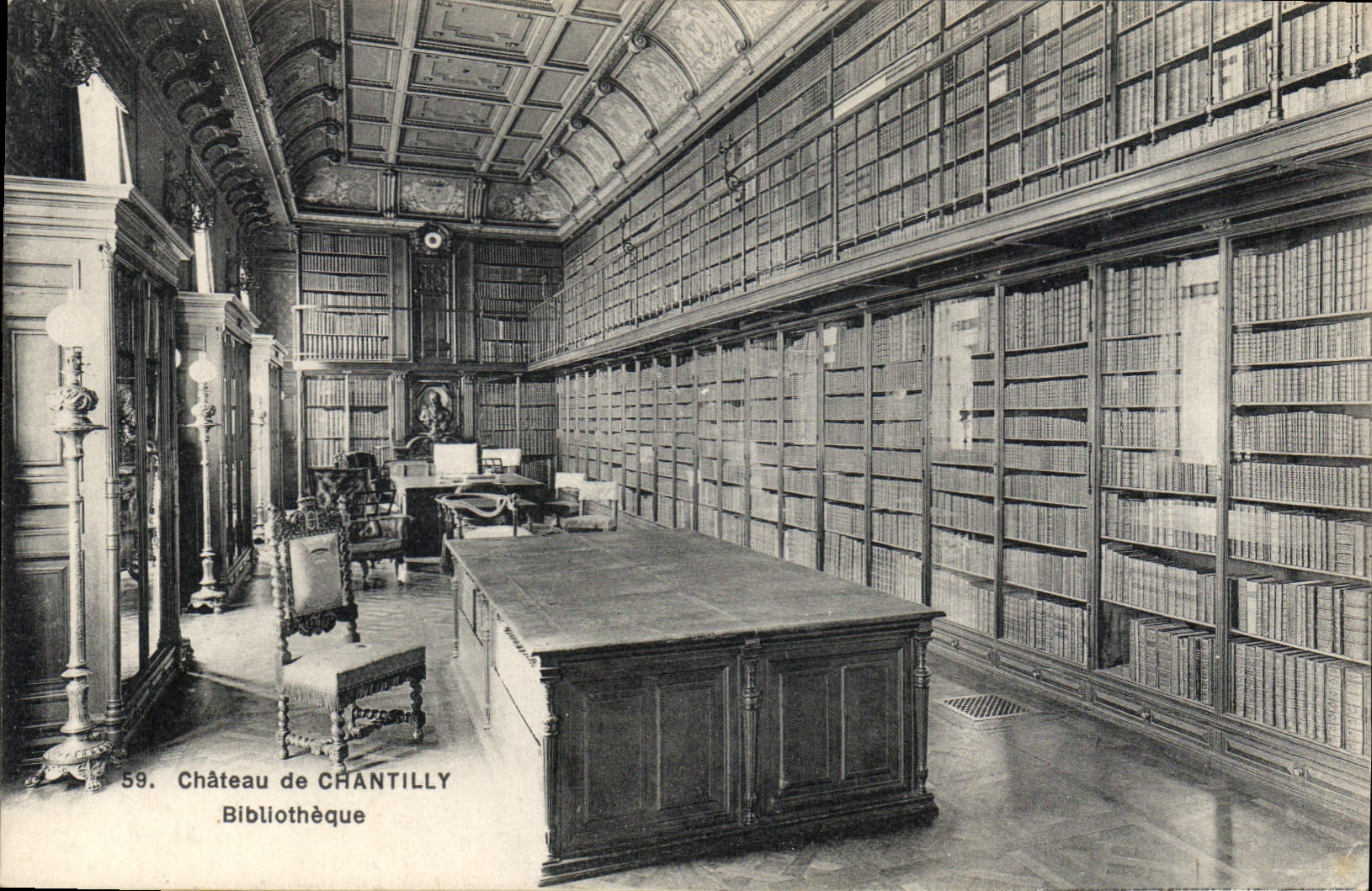 CPA Chateau de Chantilly Bibliotheque
