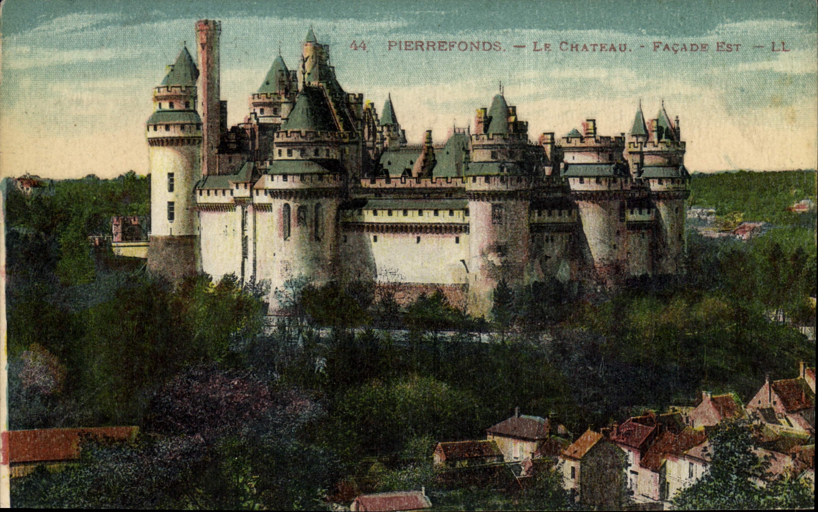 CPA Pierrefonds Le Chateau Facade Est