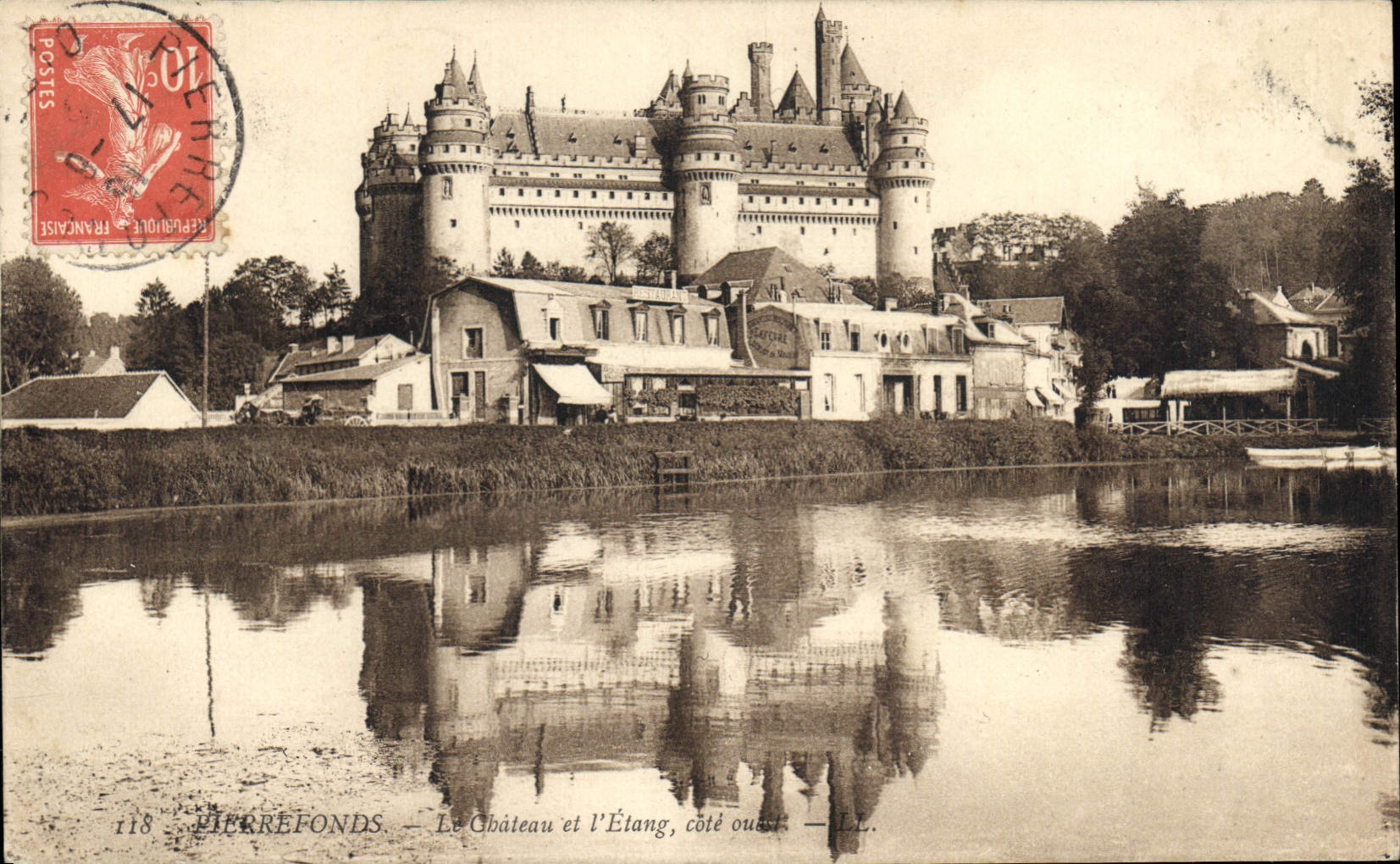 CPA Pierrefonds Le Chateau et l'Etang