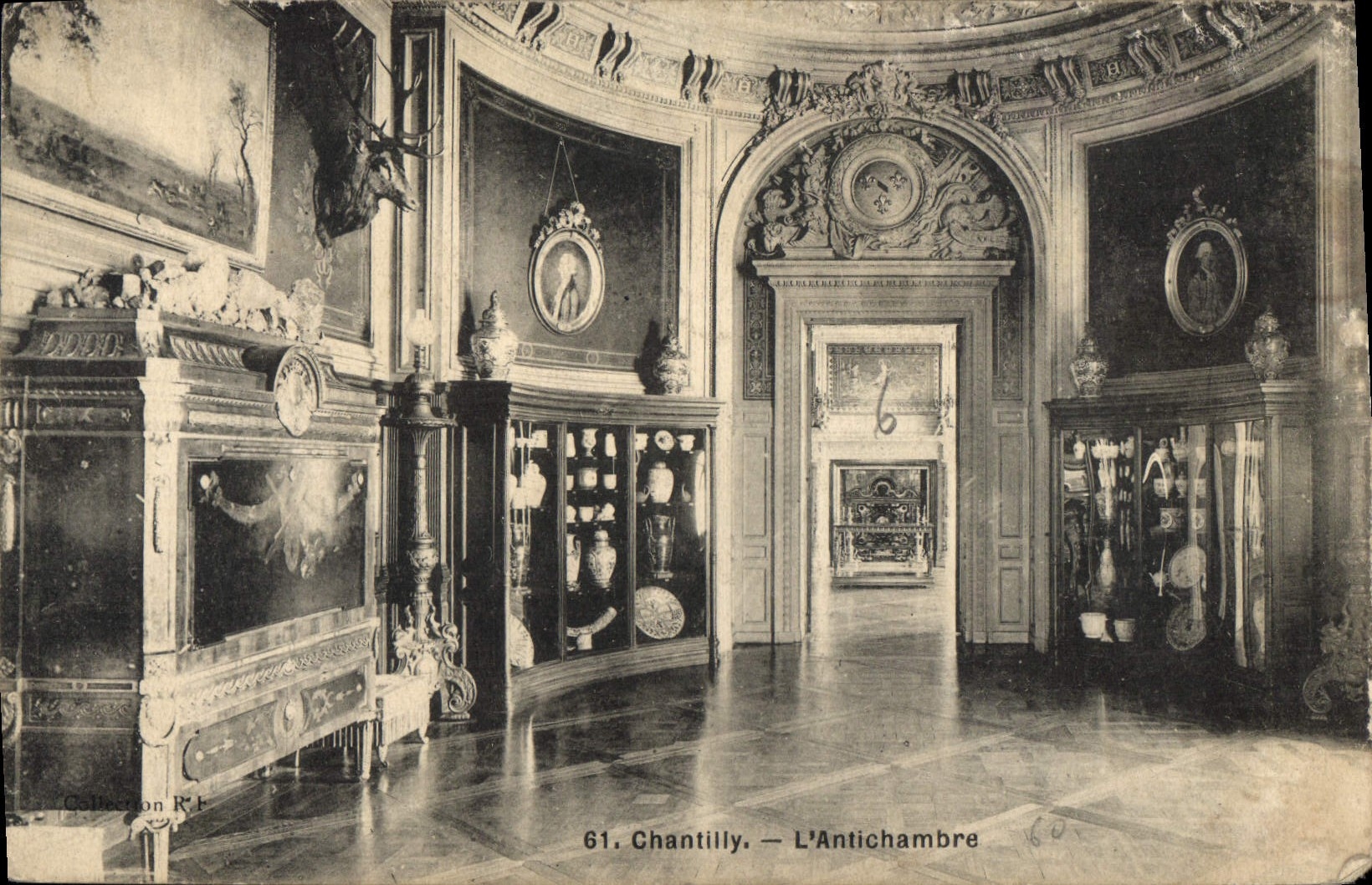 CPA Chantilly L'Antichambre 