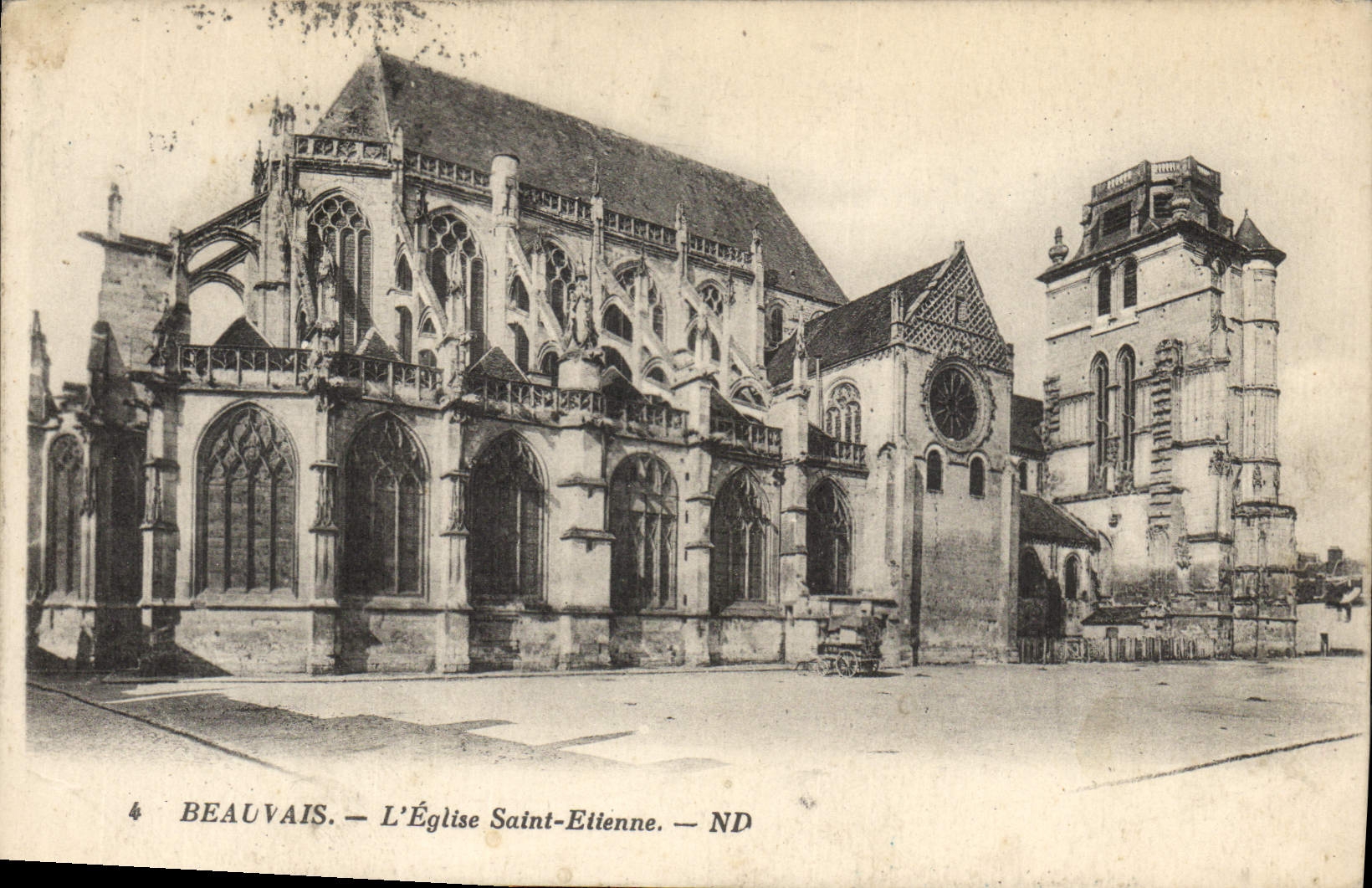 CPA Beauvais  L'Eglise Saint Etienne 