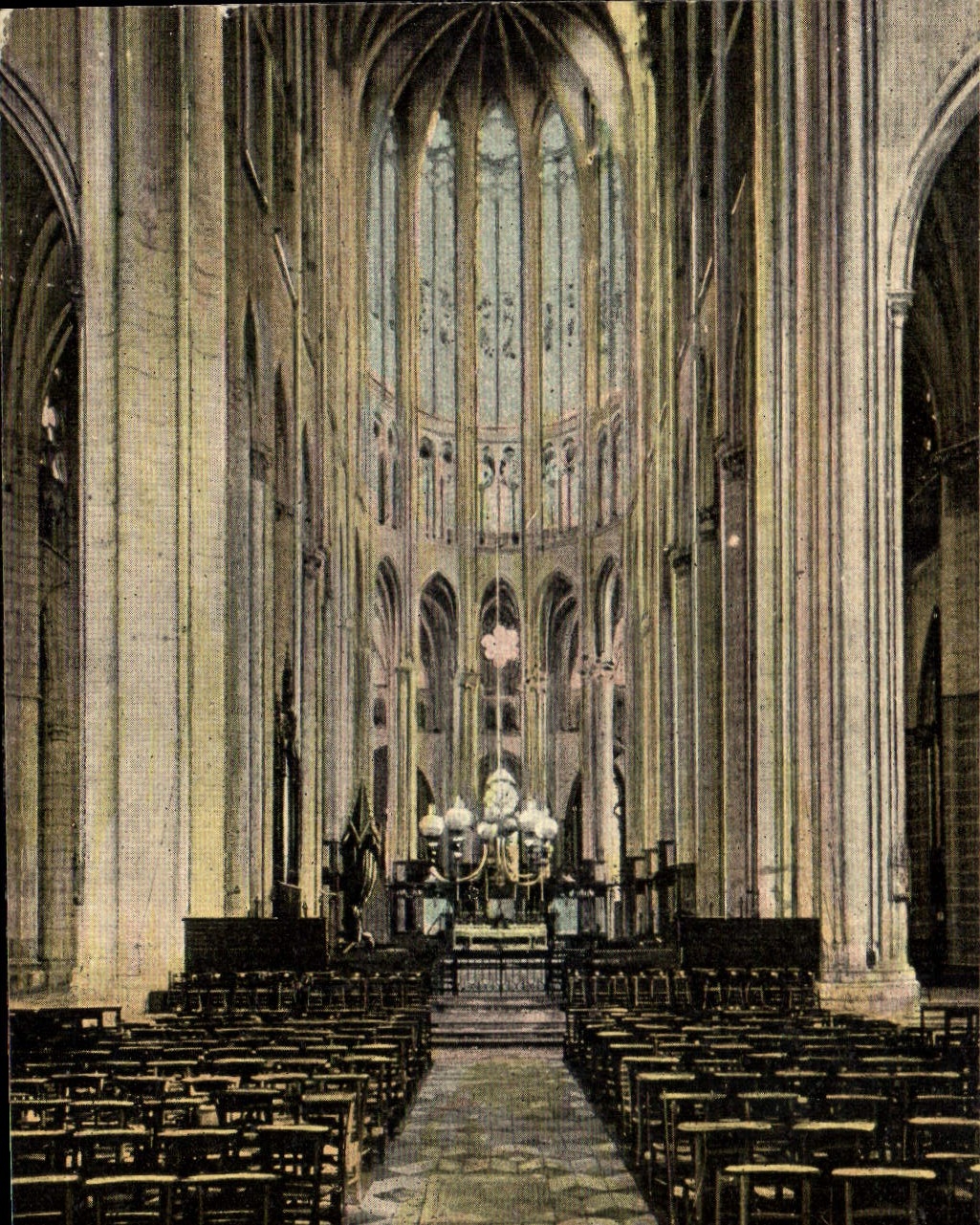 CPA Beauvias Interieur de la cathedrale