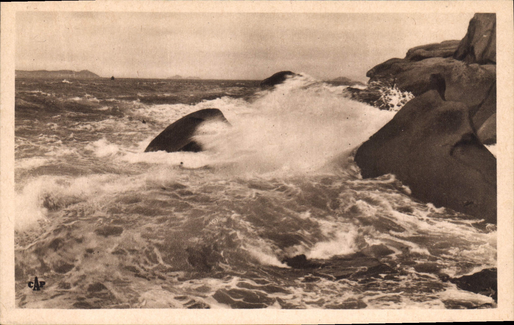 CPA Ploumanach Effet de Mer dans les Rochers de Tregastel 
