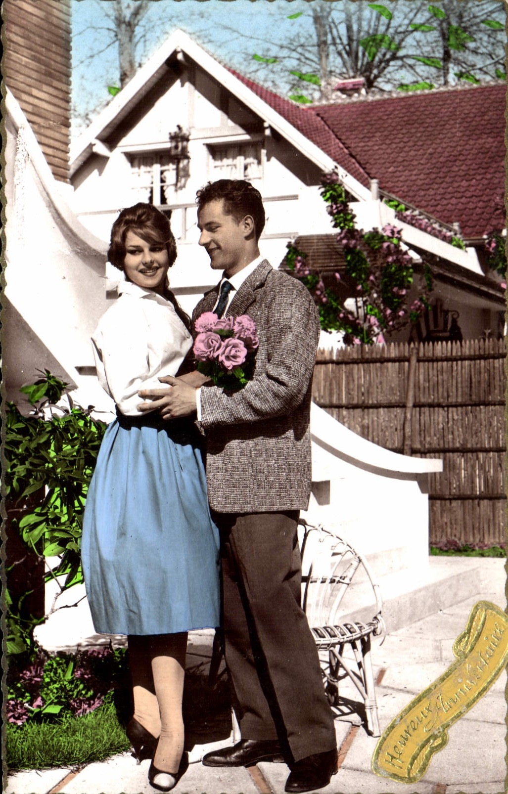 CPA Heureux Anniversaire Femme