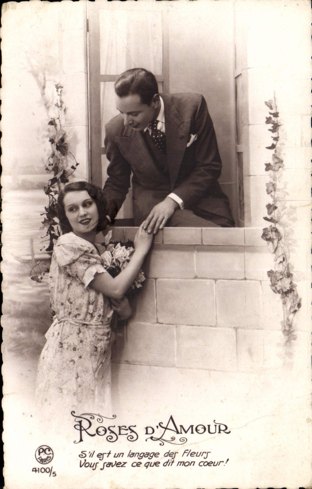 CPA Roses d'Amour S'il est un langage des Fleurs Vous Savez ce que dit mon coeur Femme