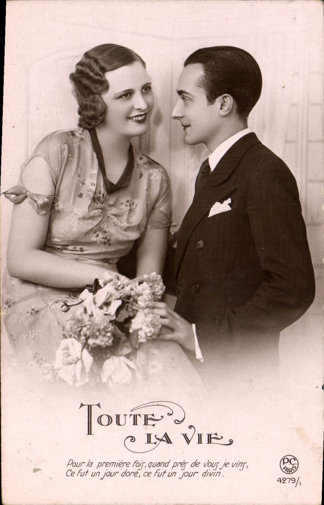 CPA Toute La Vie Femme