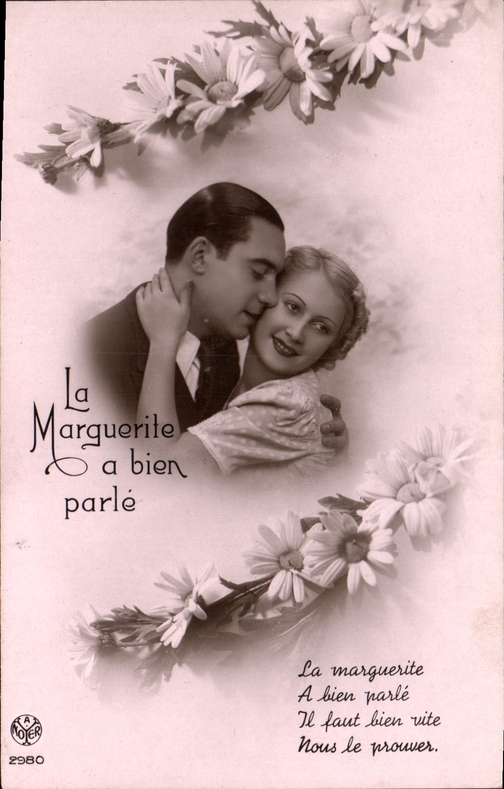 CPA La Marguerite a bien parle Femme