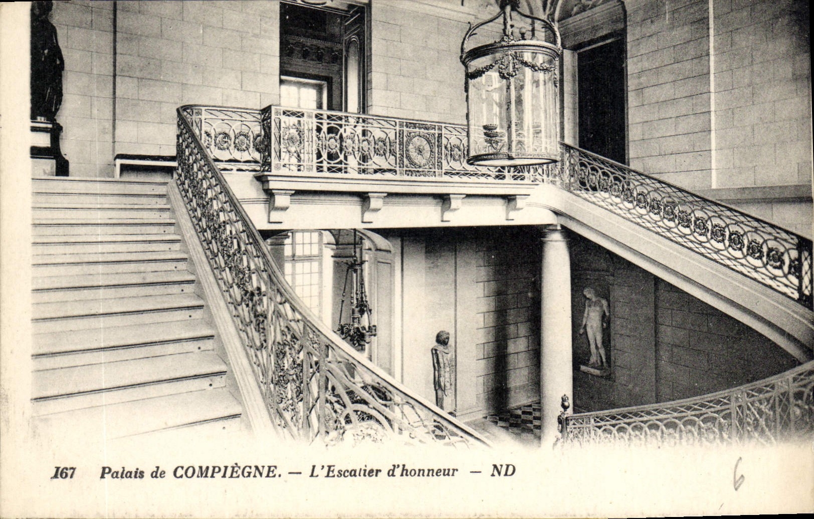 CPA Palais de Compiegne L'Escalier d'Honneur