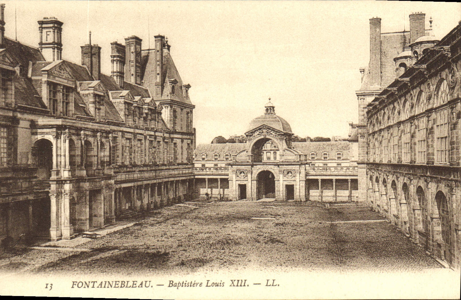 CPA Fontainebleau Baptistere Louis XIII