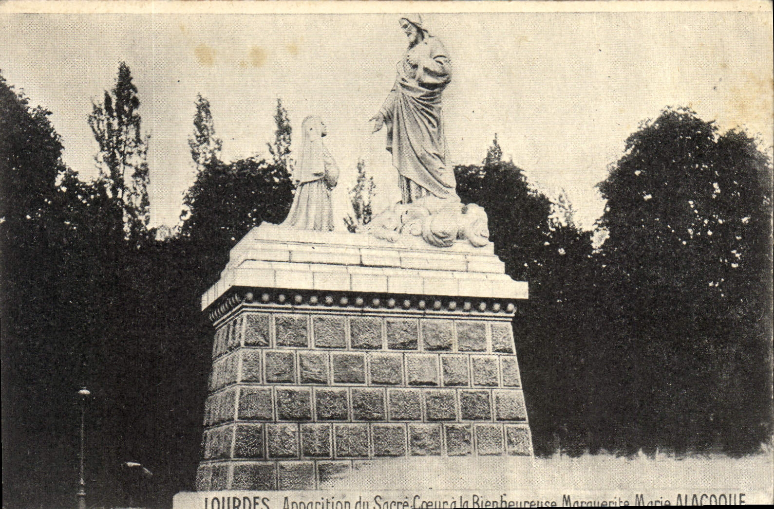 CPA Lourdes Apparition du Sacre Coeur a la Rienheureuse 
