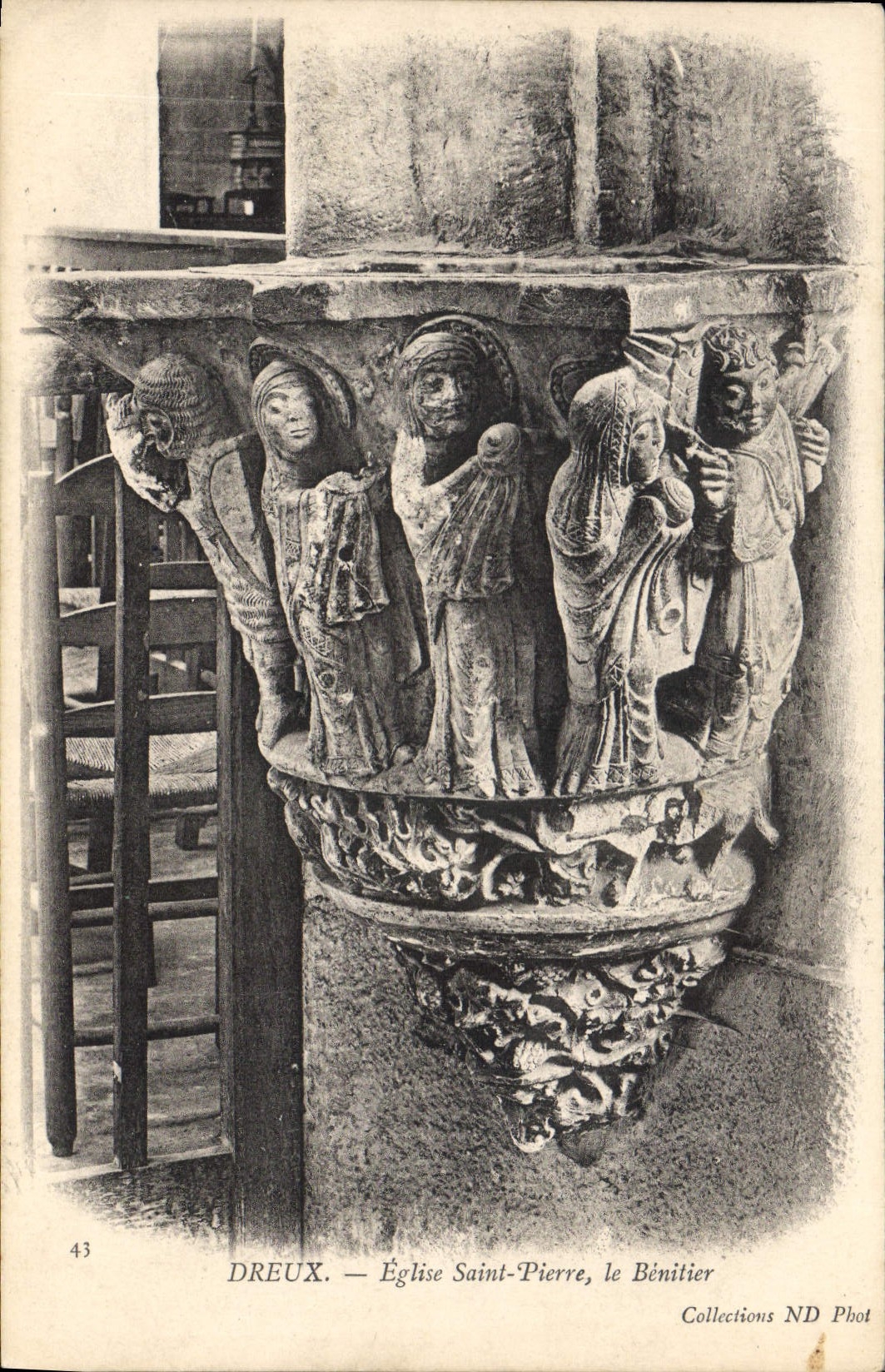 CPA Dreux Eglise Saint Pierre le Benitier