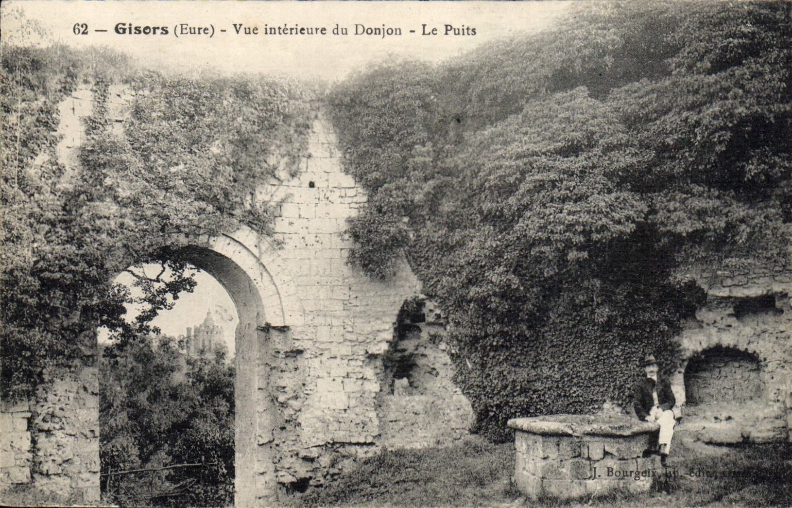CPA Gisors Eure Vue interieure du Donjon Le Puits