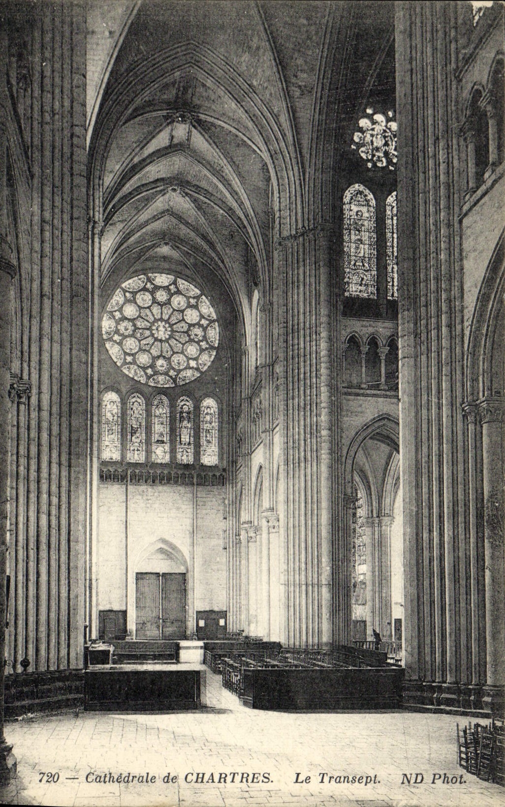 CPA Cathedrale de Chartres Le Transept