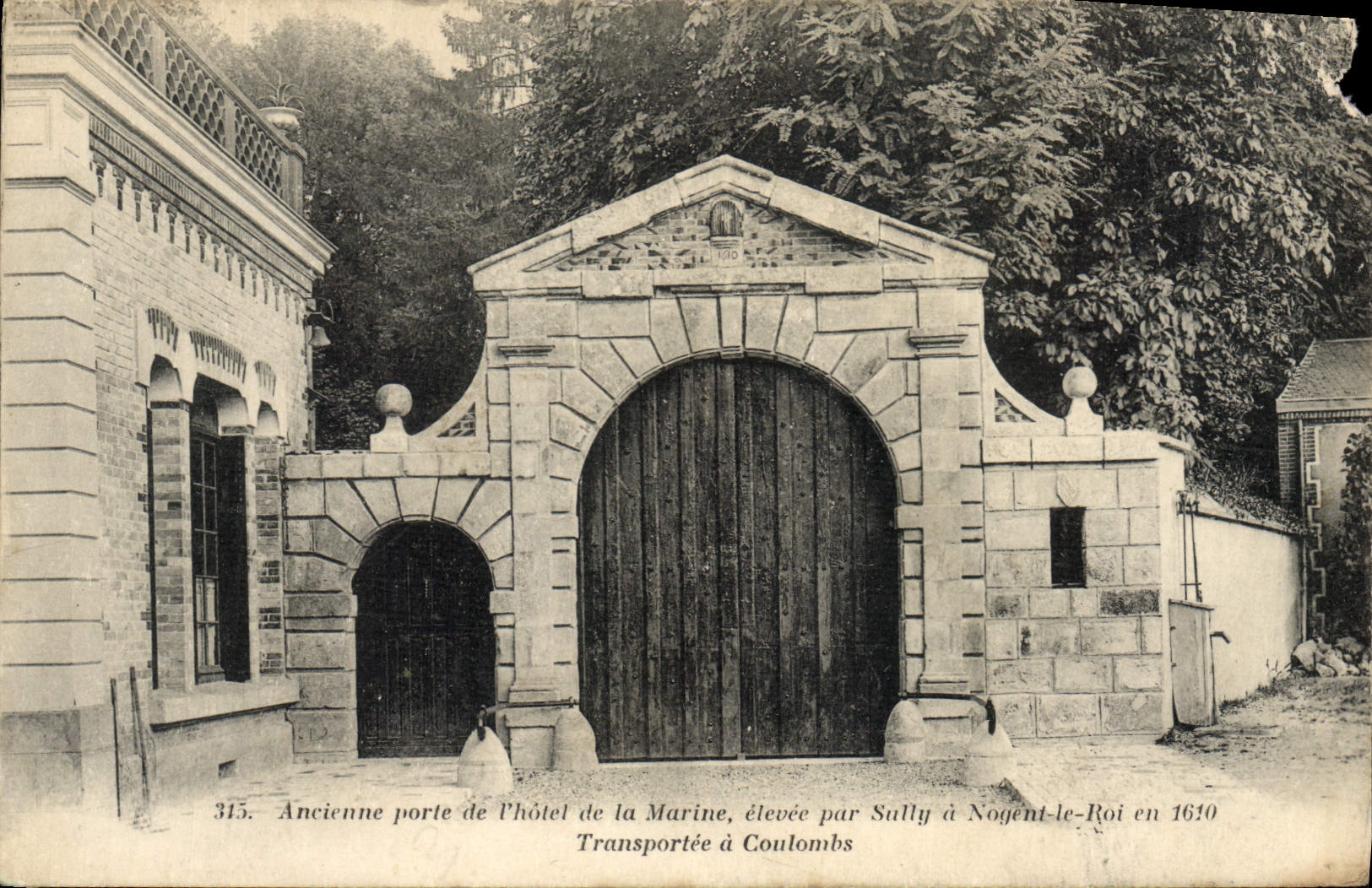 CPA Ancienne porte de l'hotel de la Marine 