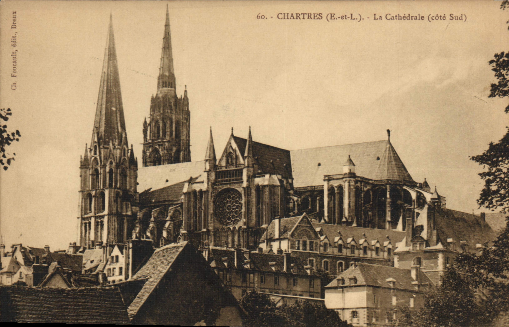CPA Chartres E et L La Cathedrale 