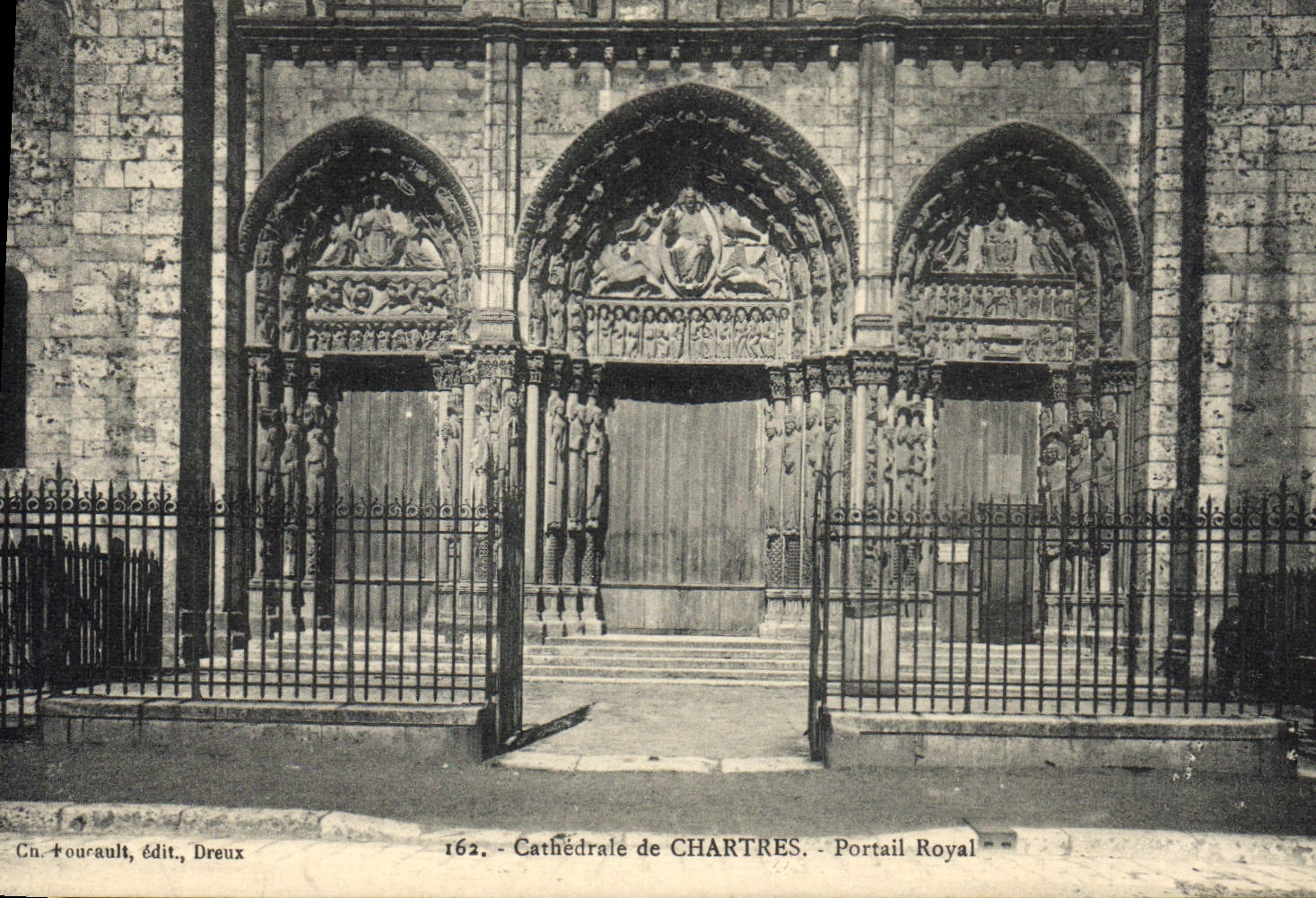CPA Cathedrale de Chartres Portail Royal 