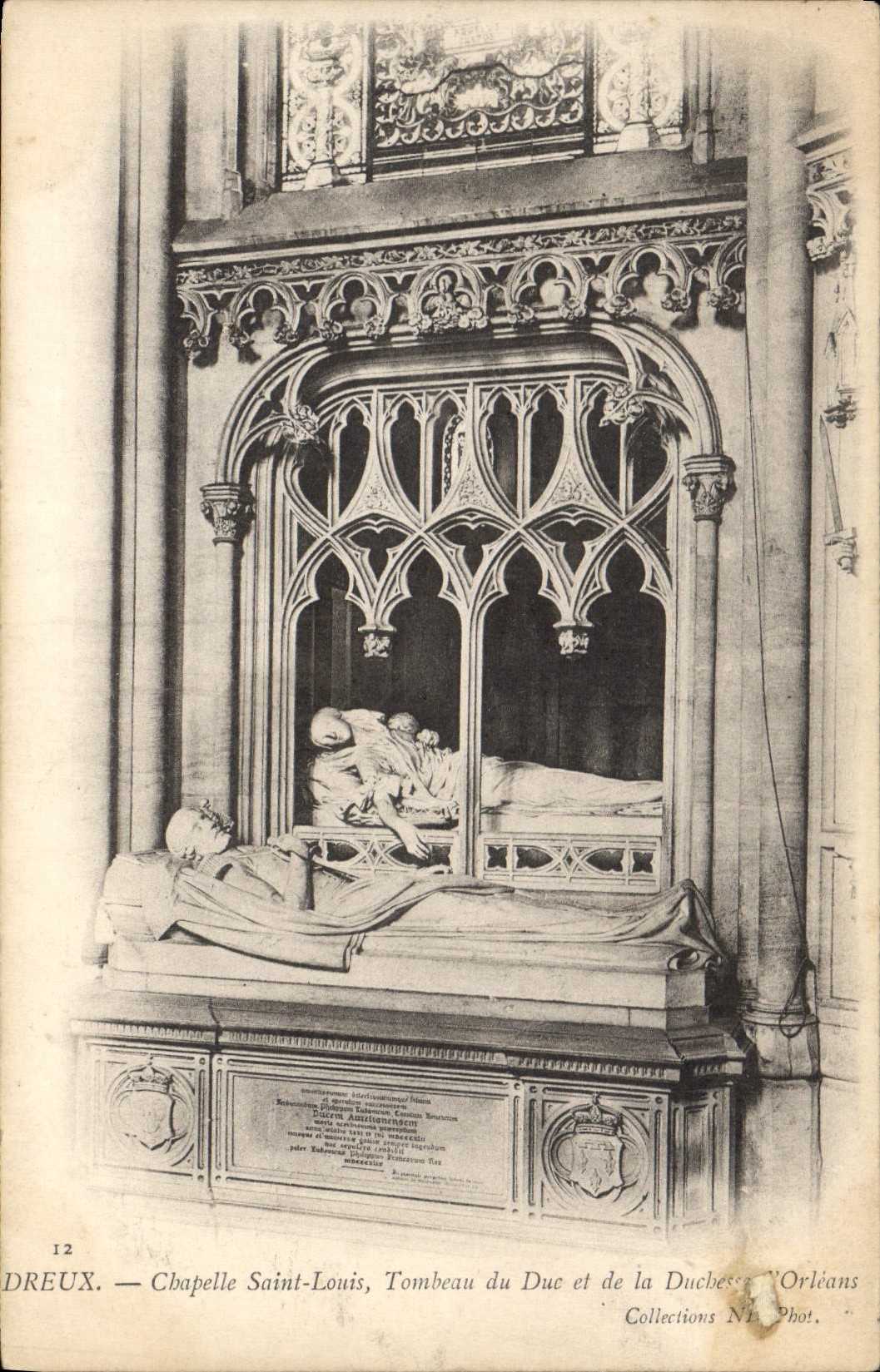 CPA Dreux Chapelle Saint Louuis Tombeau du Duc et de la Duchesse d'Orleans