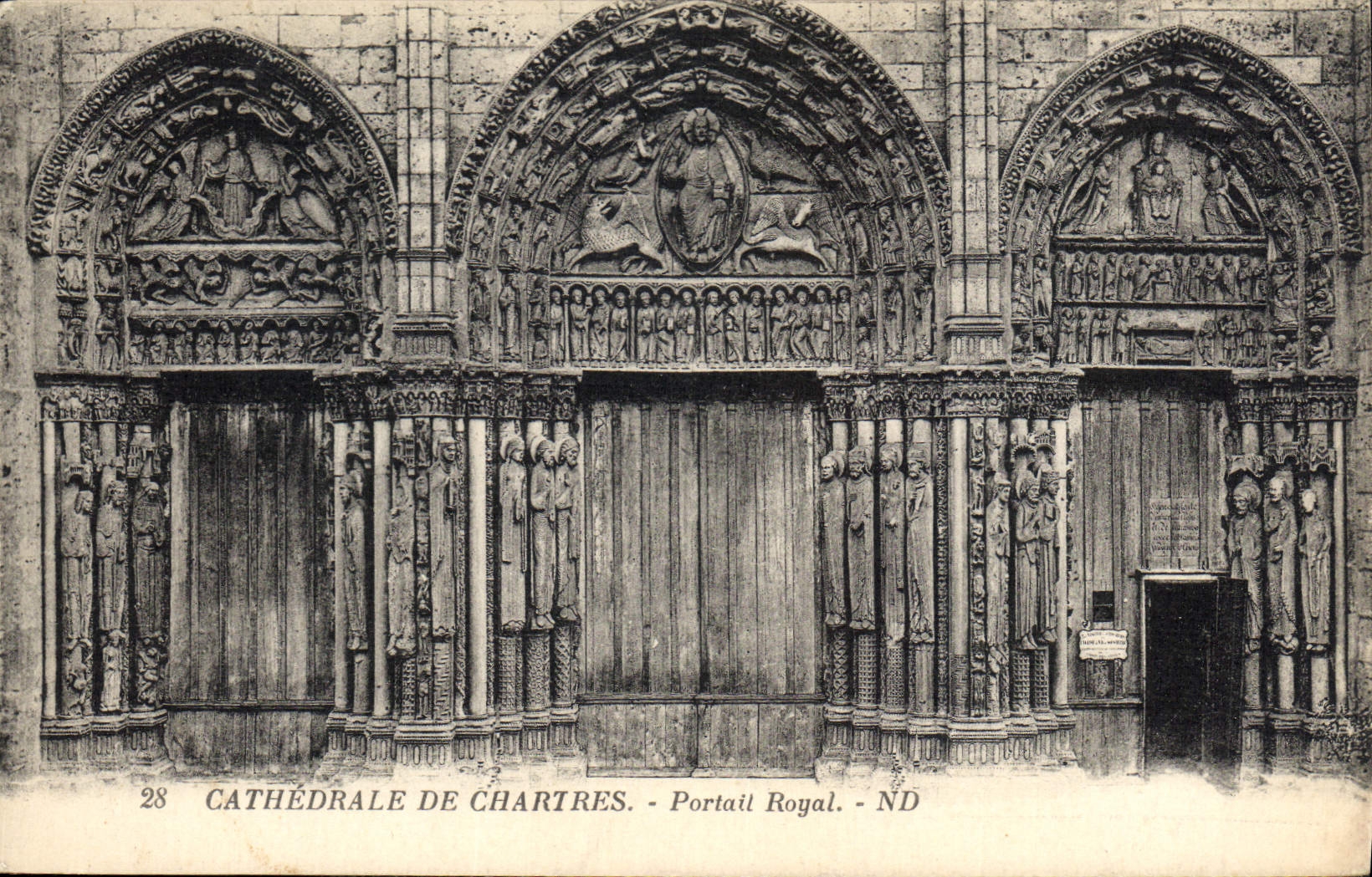 CPA Cathedrale de Chartres Portail Royal 