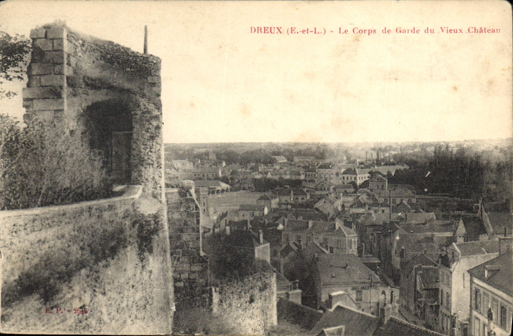 CPA Dreux E et L Le Corps de Garde du Vieux Chateau