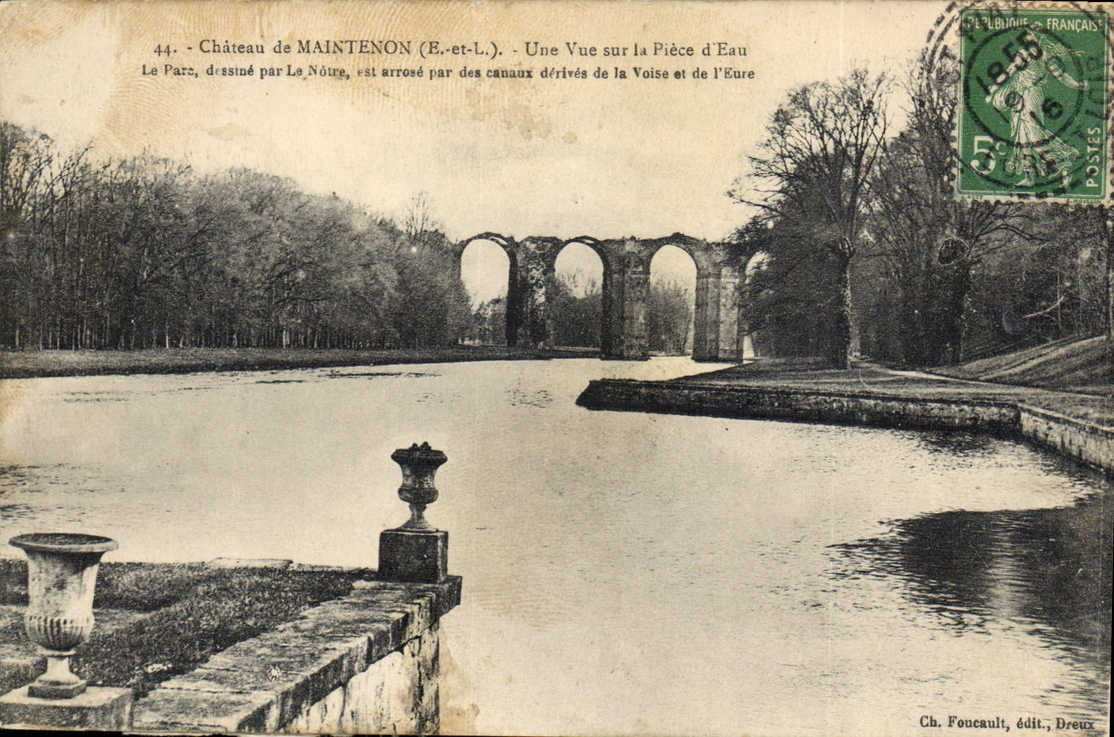 CPA Chateau de Maintenon E et L Une Vue sur la Piece d'Eau 