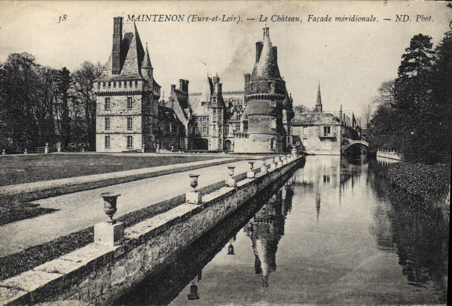 CPA Maintenon Eure et Loir Le Chateau Facade meridionale