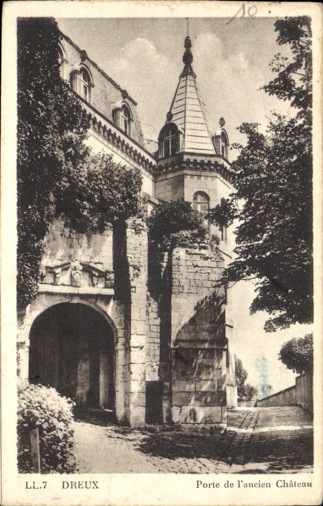 CPA Dreux Porte de l'ancien Chateau 