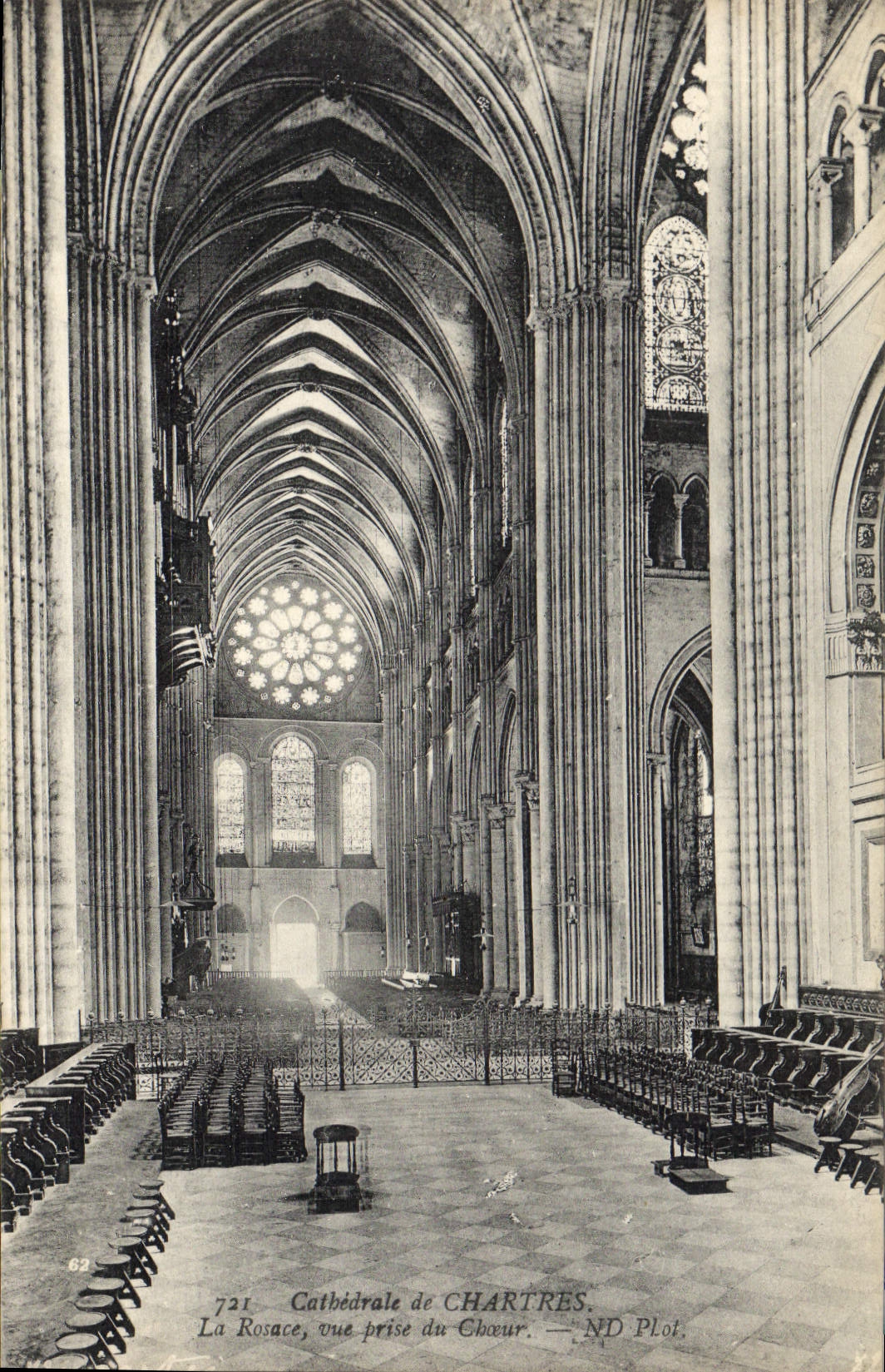 CPA Cathedrale de Chartres La Rosace vue prise du Choeur 