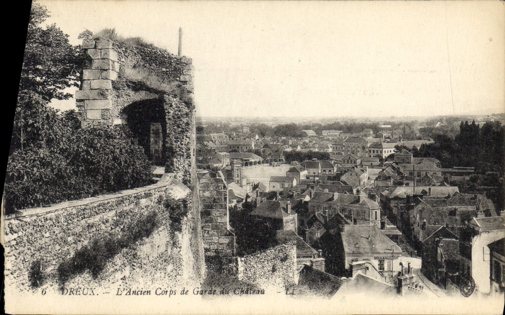 CPA Dreux L'Ancien Corps de Garde du Chateau 