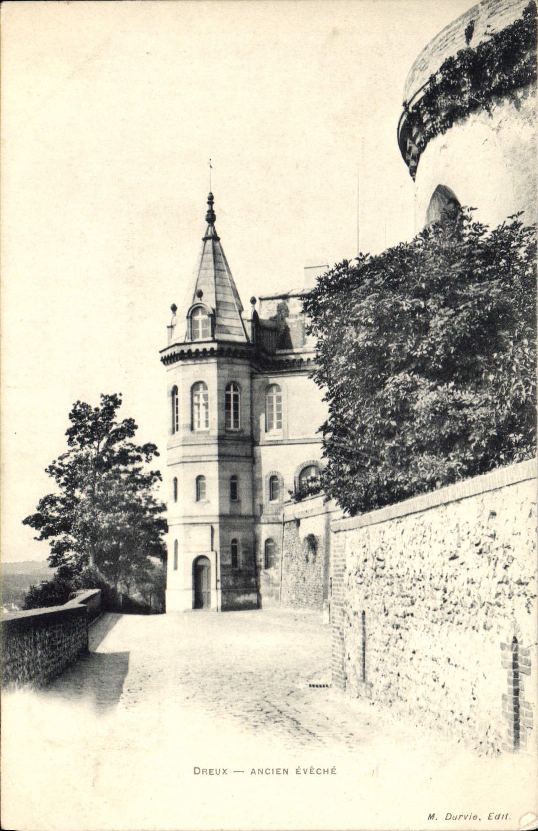 CPA Dreux Ancien Eveche 